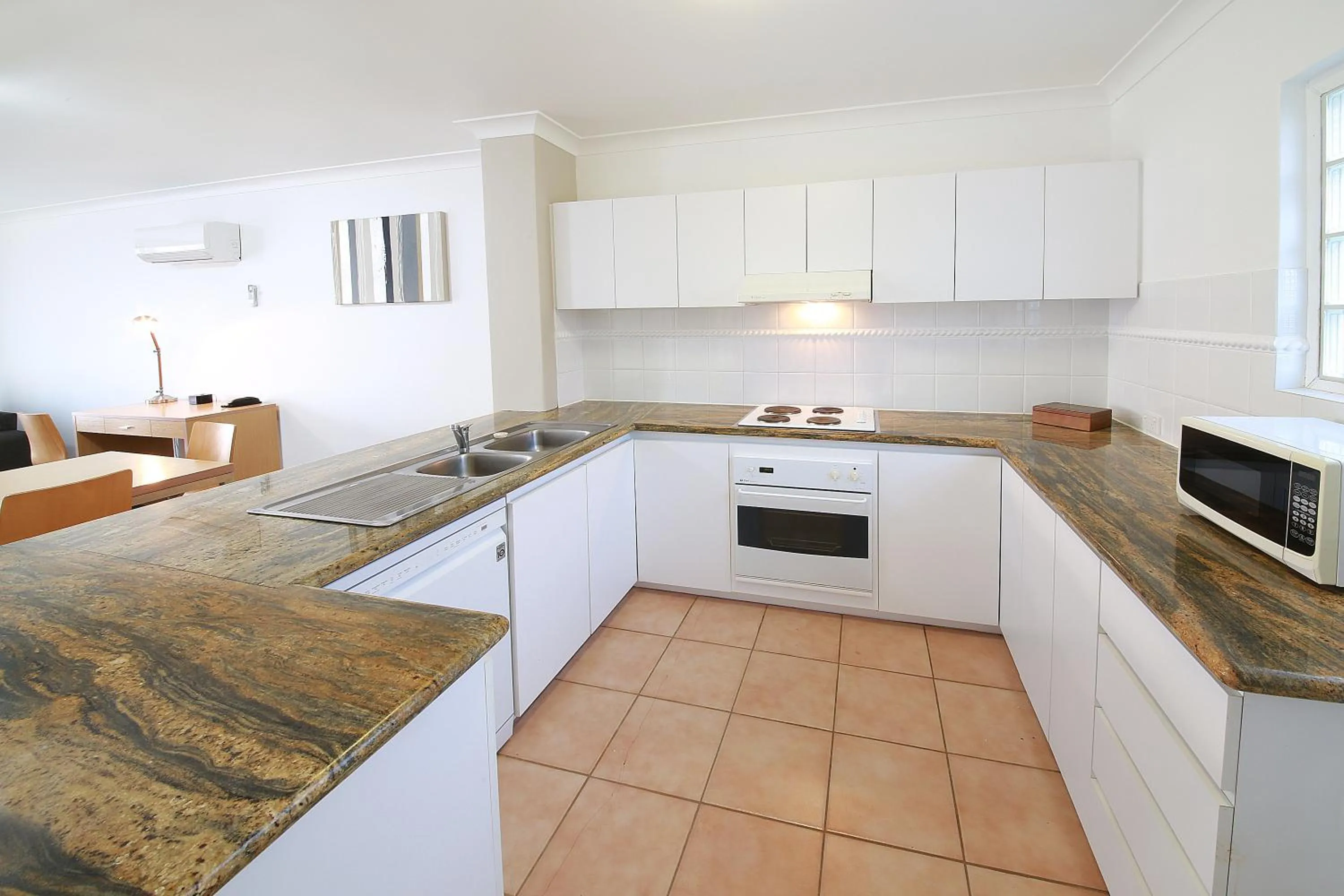 Kitchen or kitchenette in Nautica Residences Hillarys