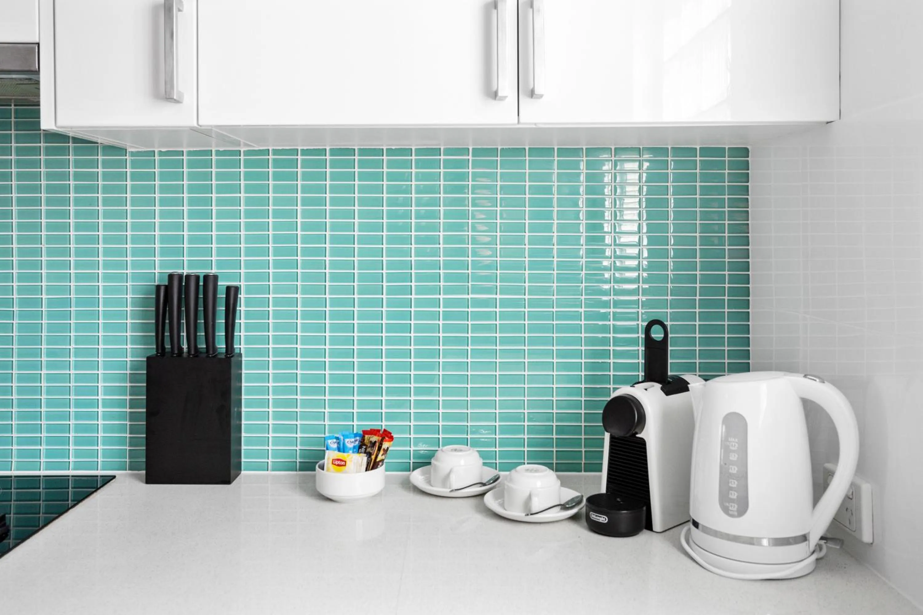 Coffee/tea facilities in Nautica Residences Hillarys