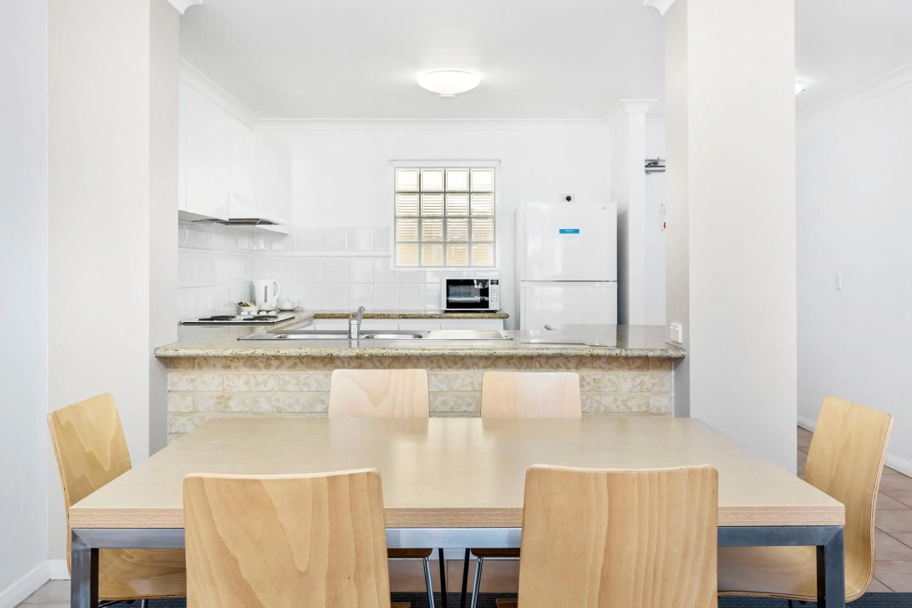 Kitchen or kitchenette in Nautica Residences Hillarys