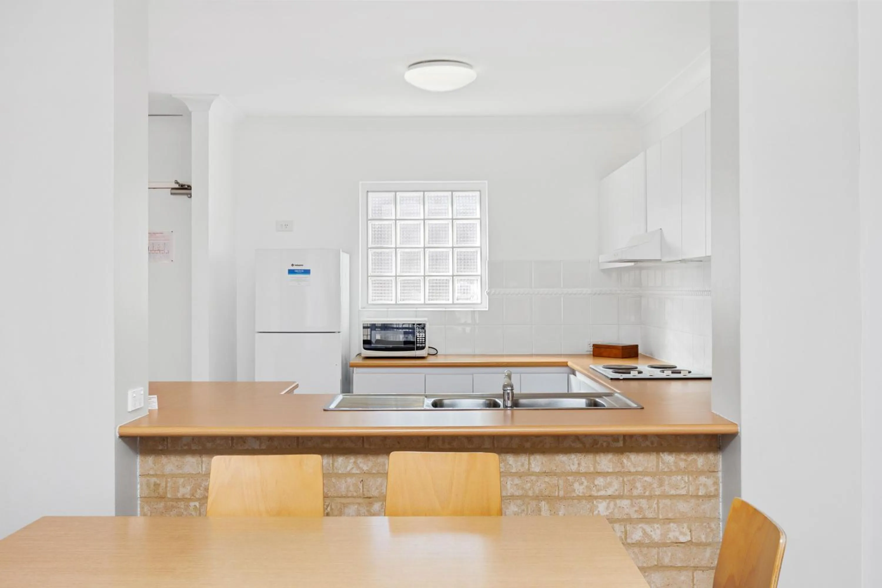 Kitchen or kitchenette in Nautica Residences Hillarys