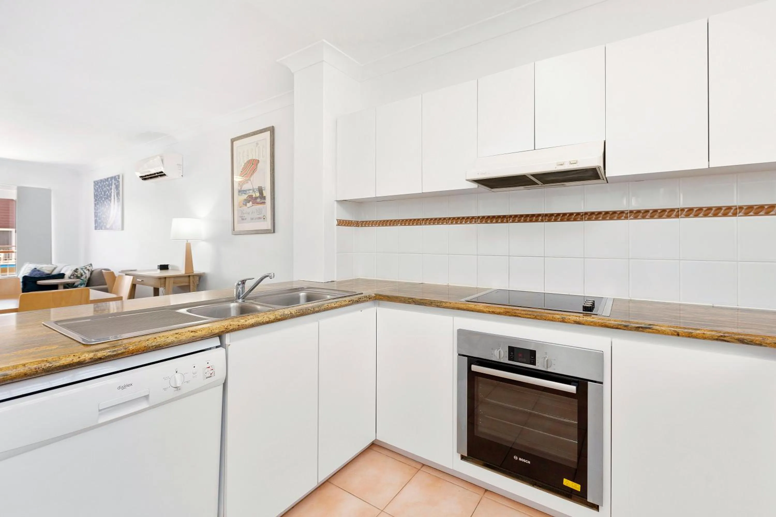 Kitchen or kitchenette in Nautica Residences Hillarys