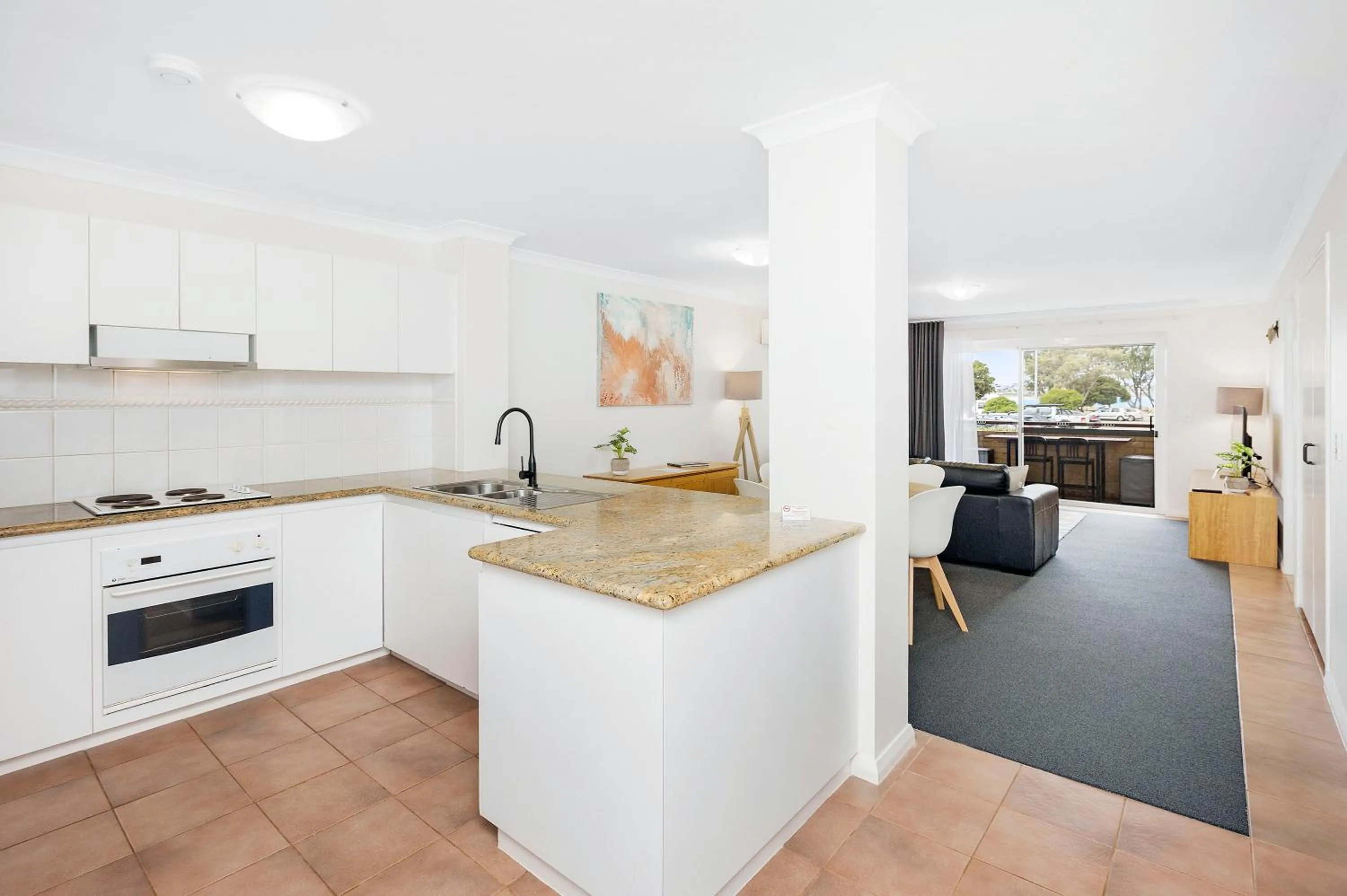 Kitchen or kitchenette in Nautica Residences Hillarys