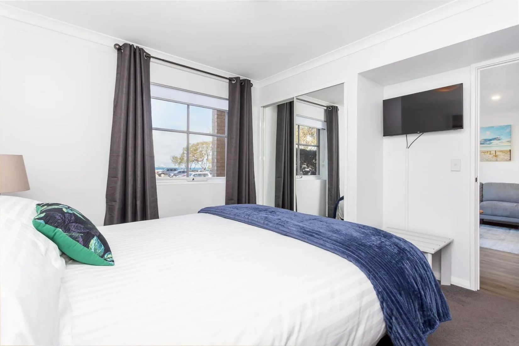 Bed in Nautica Residences Hillarys