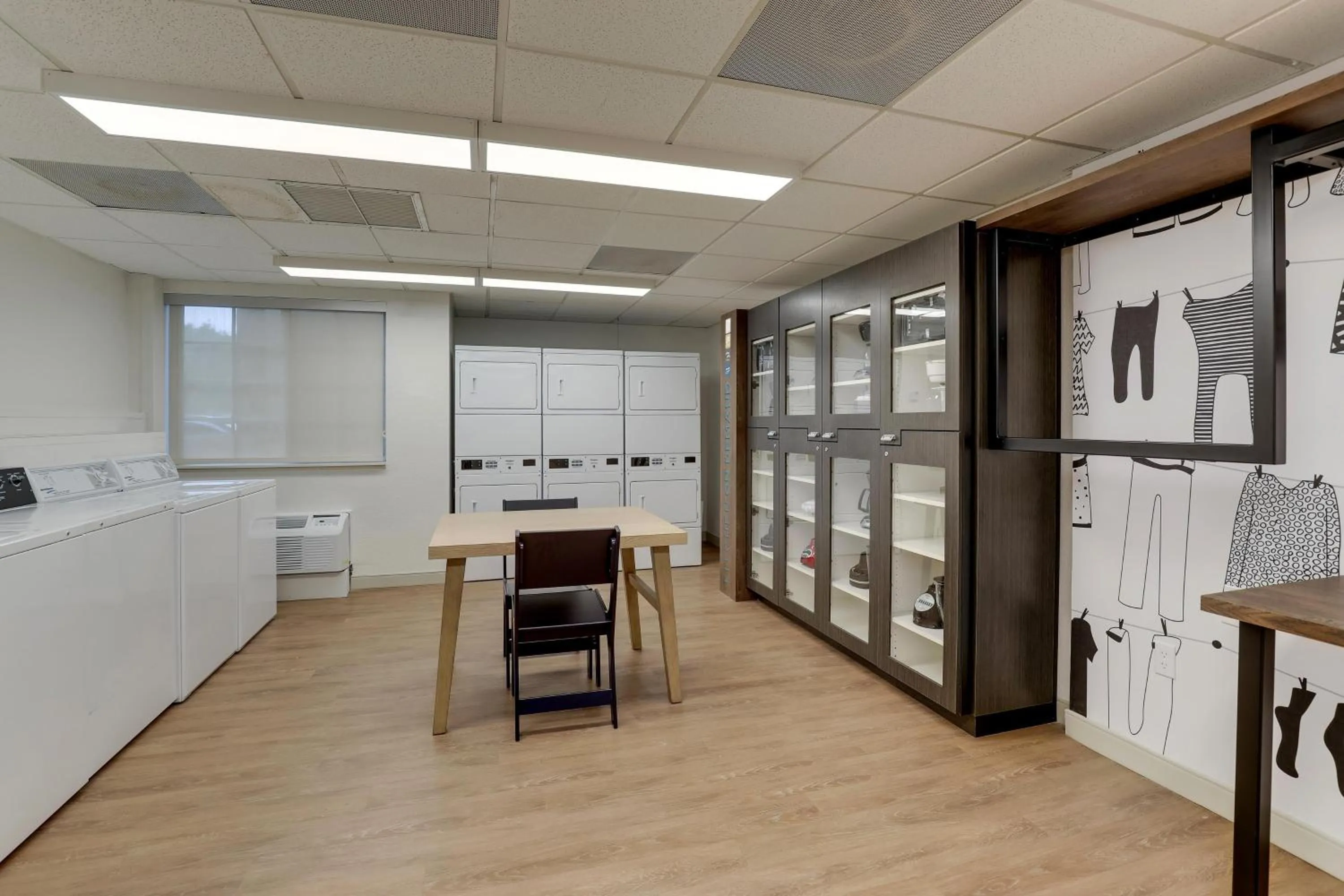 laundry in Sonesta Simply Suites Las Vegas Convention Center