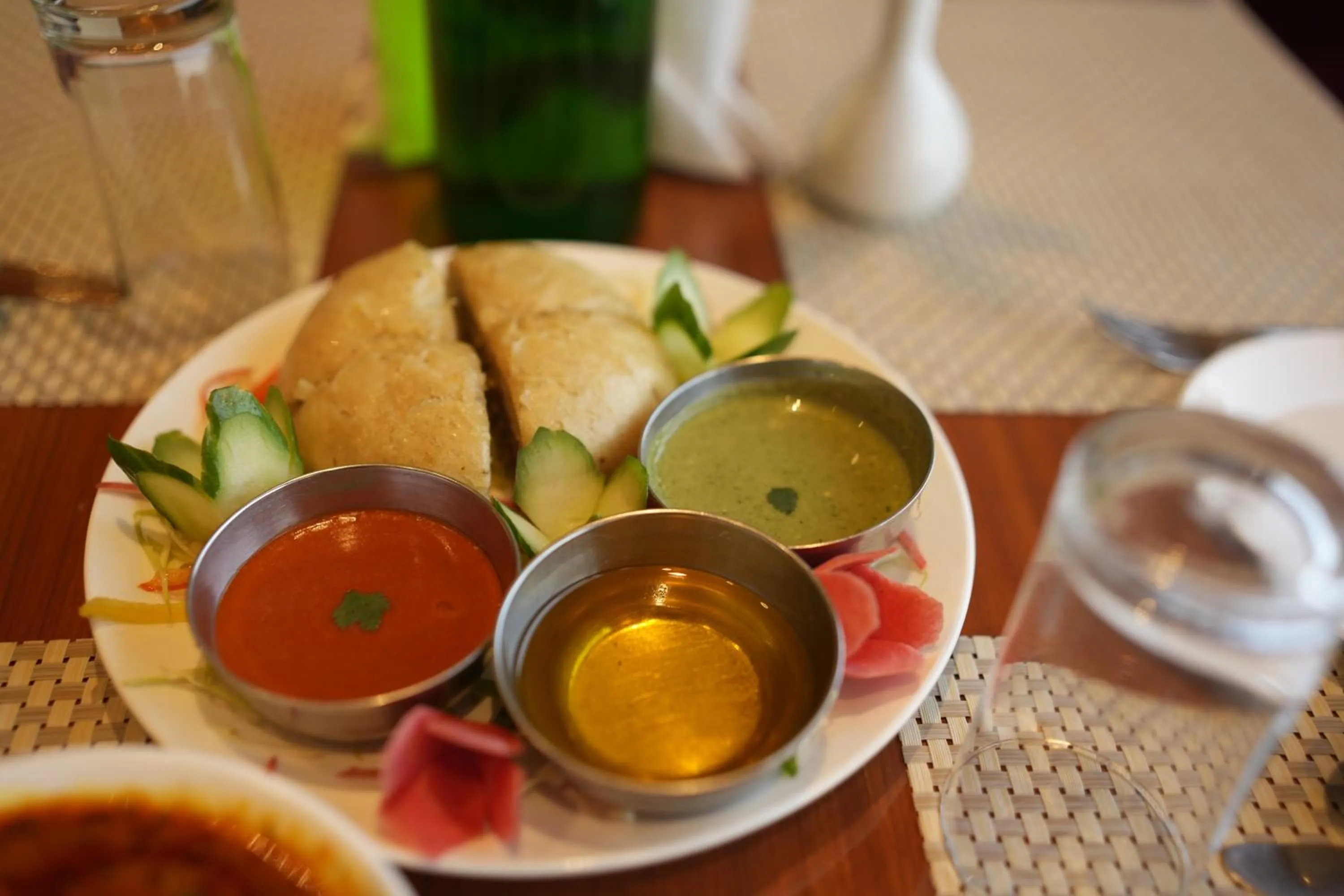 Breakfast in The Jungle Mountain Retreat