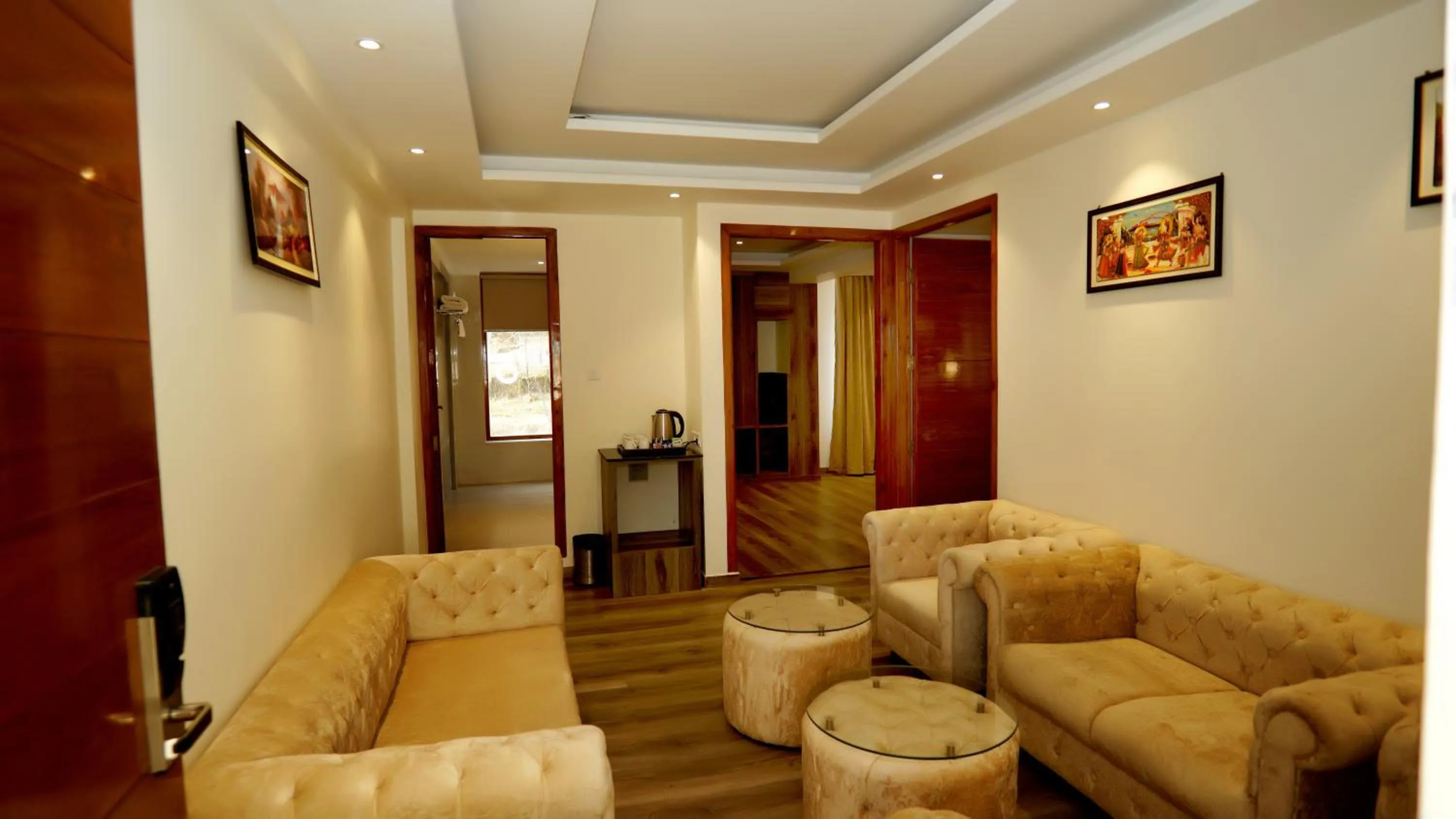 Living room in The Jungle Mountain Retreat