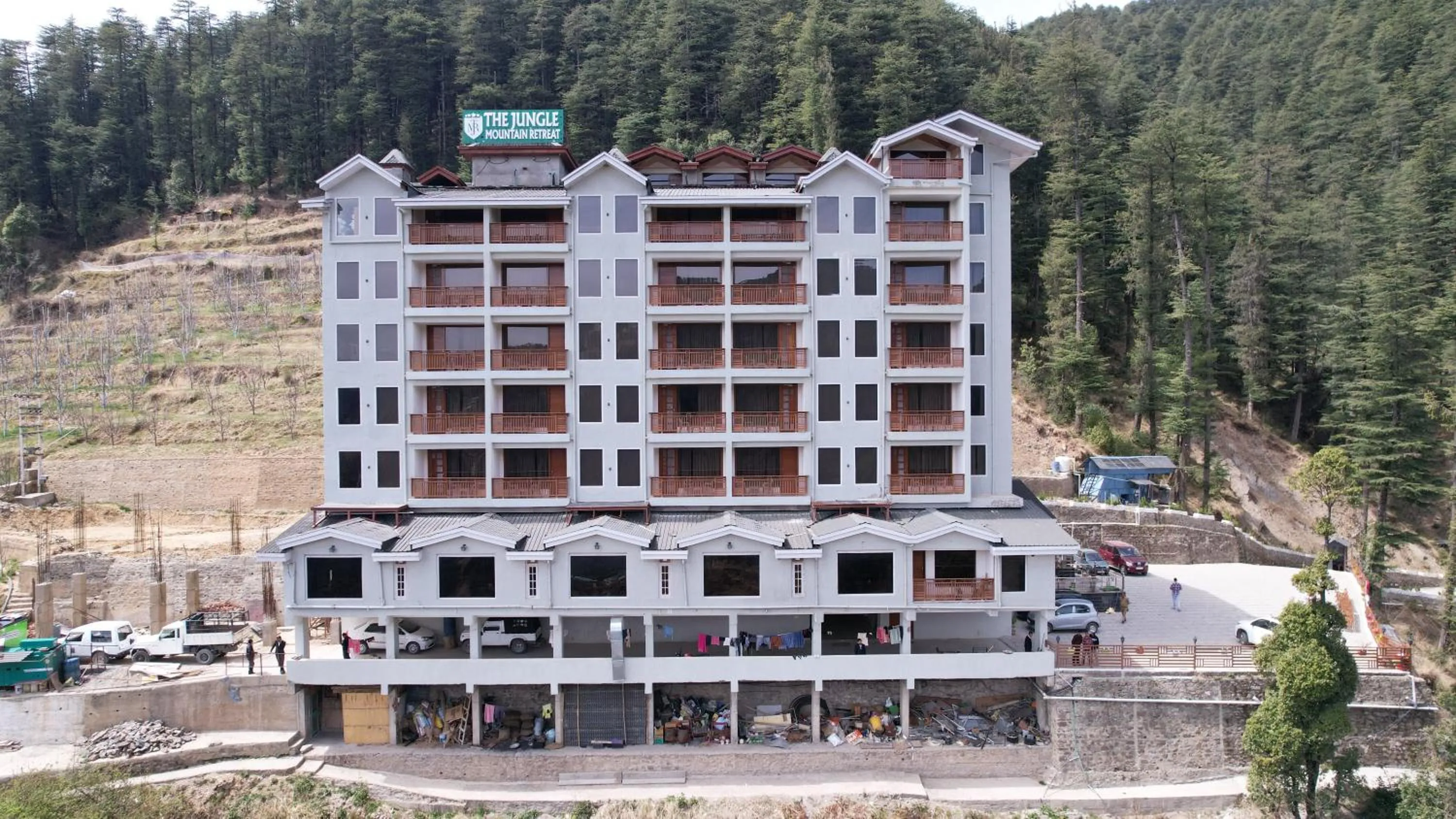 Property building in The Jungle Mountain Retreat