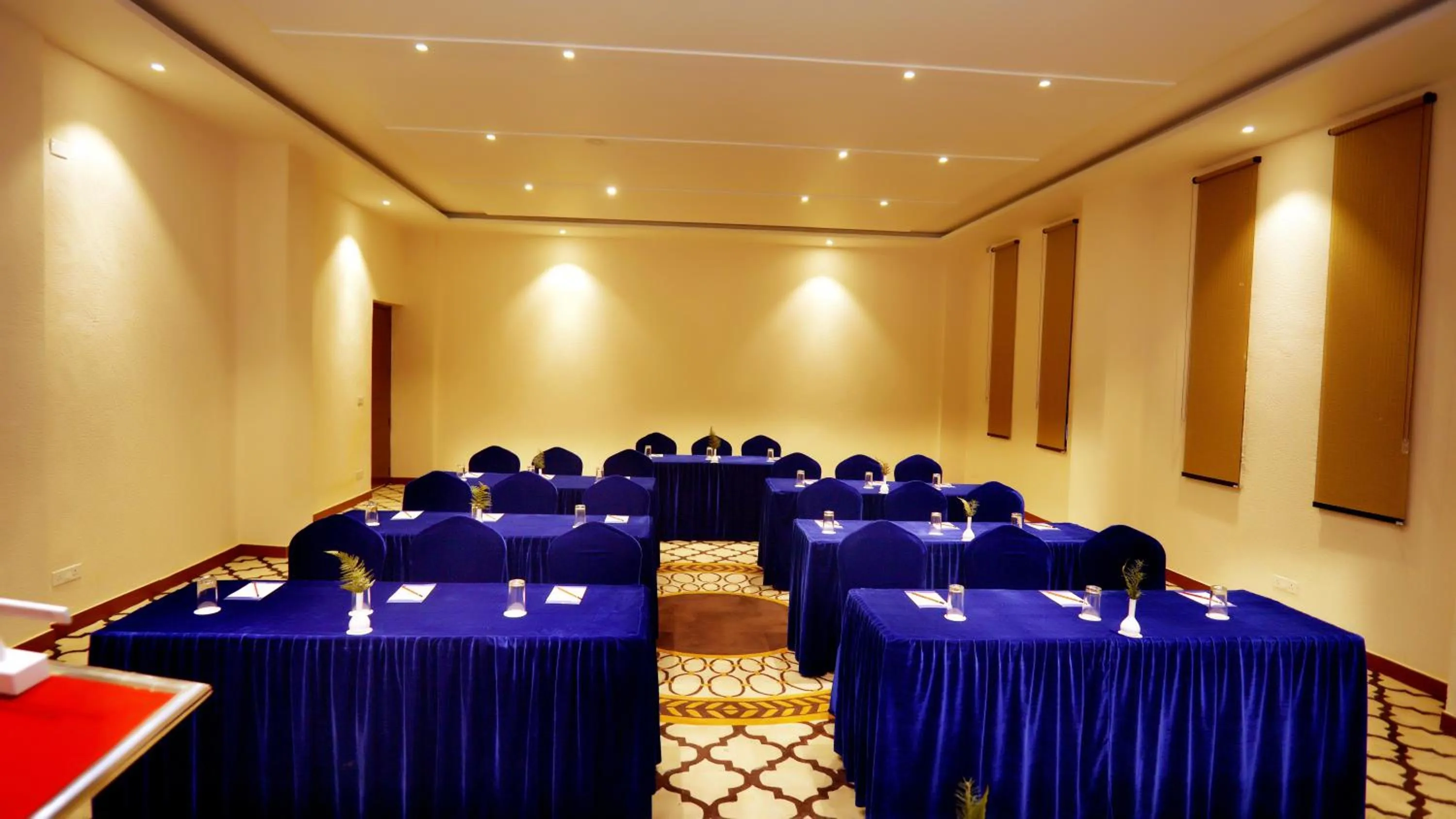 Meeting/conference room in The Jungle Mountain Retreat