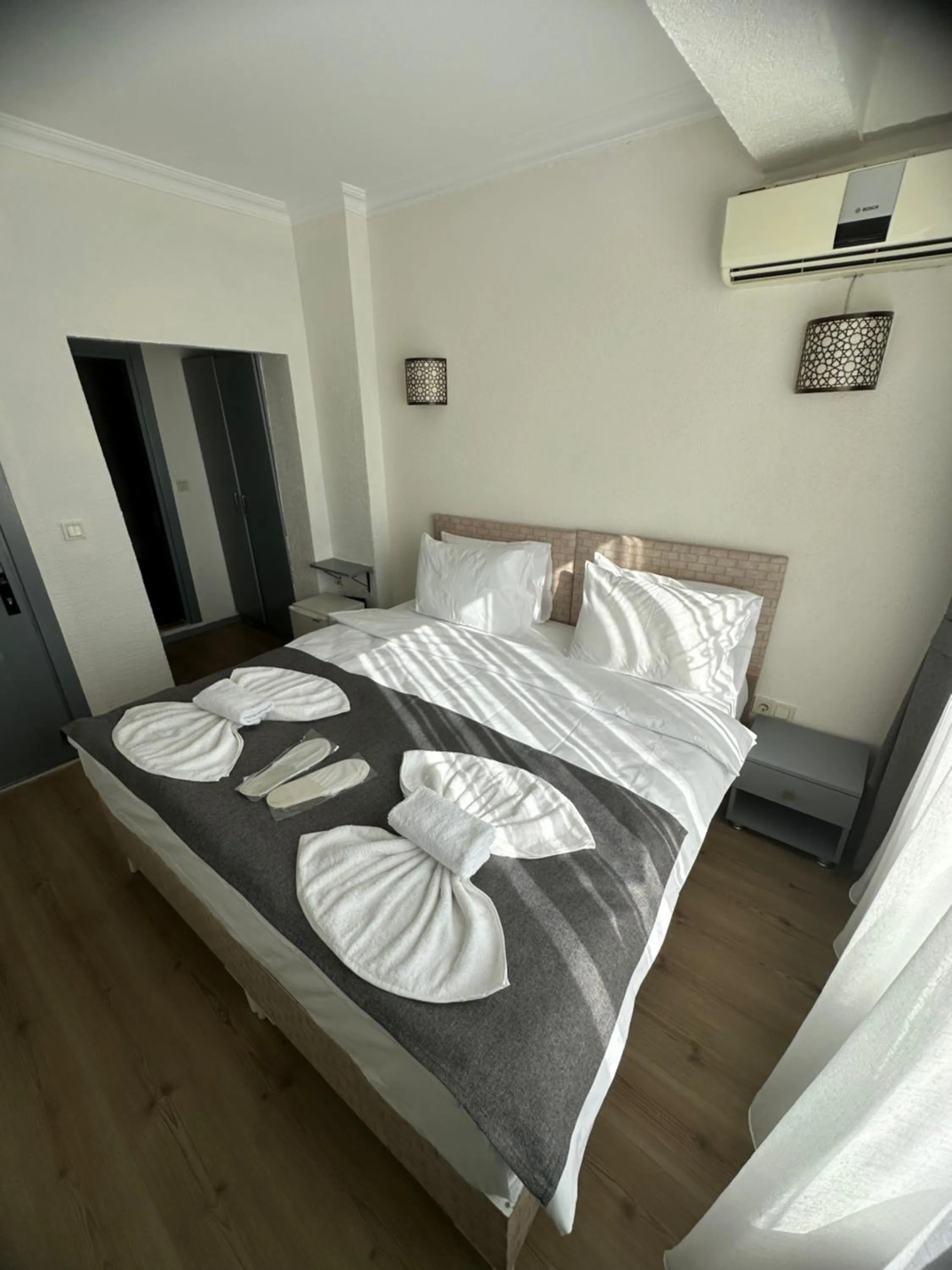 Bed in Big Orange Hotel Old City