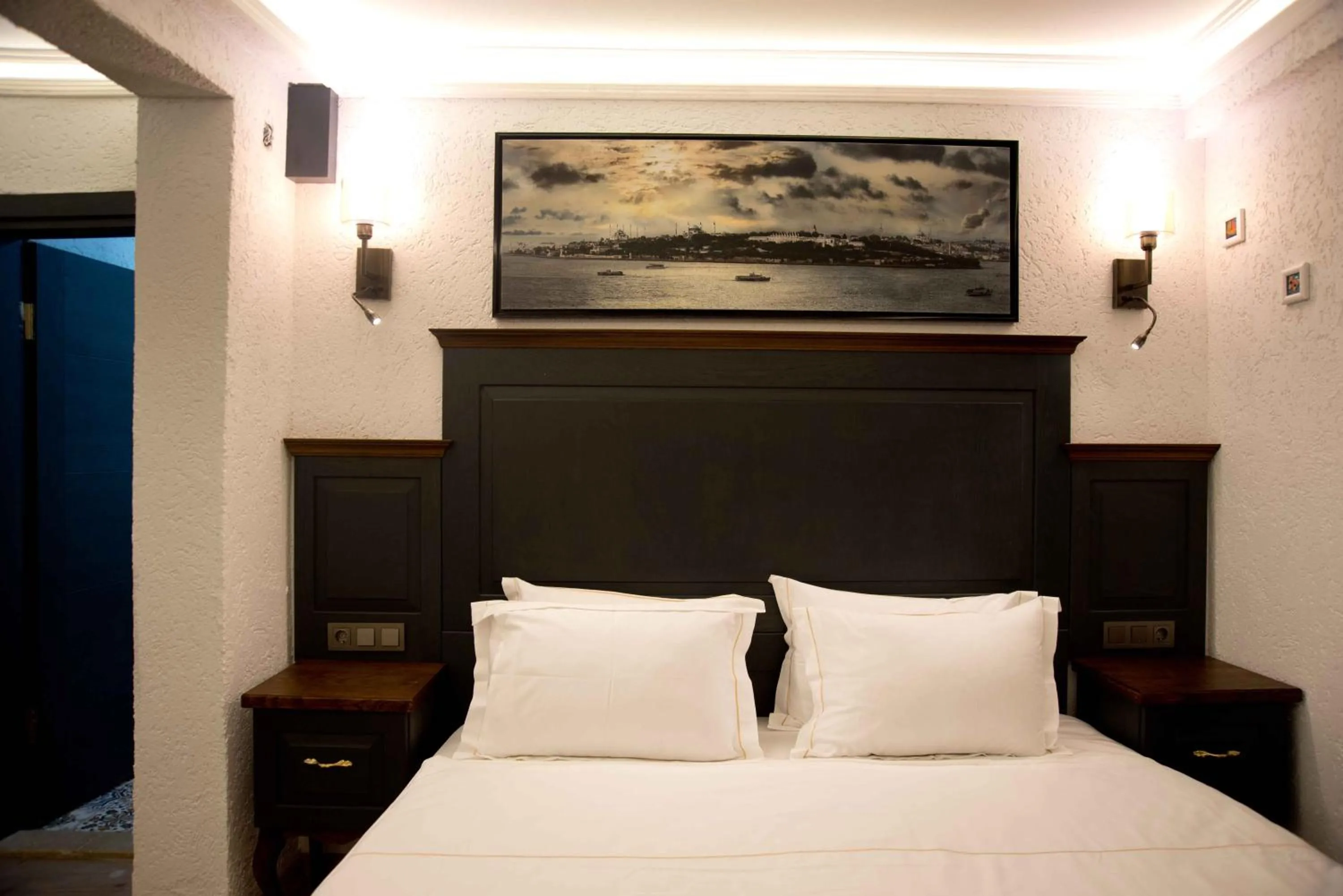 Bed in Big Orange Hotel Old City