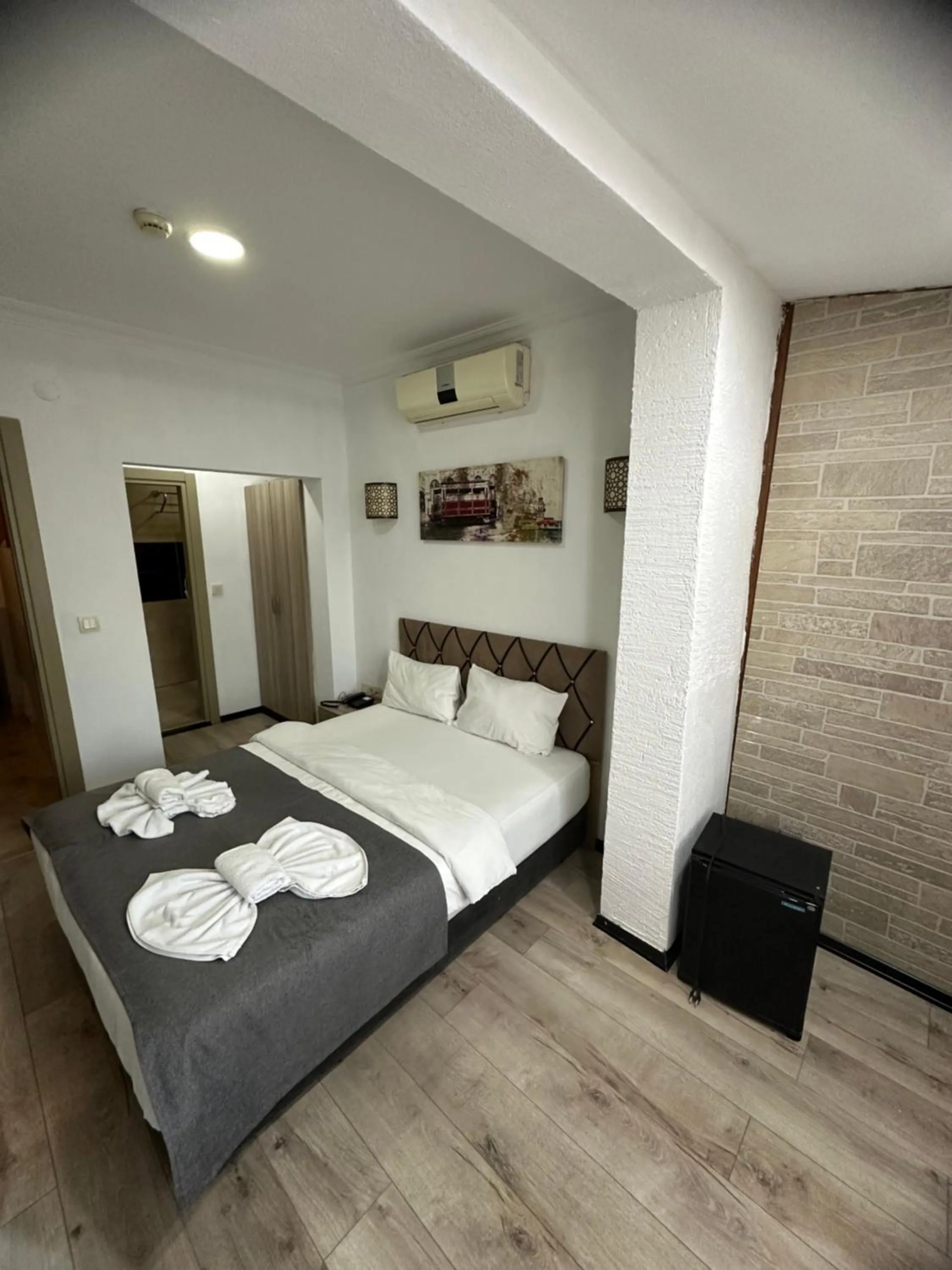 Bed in Big Orange Hotel Old City