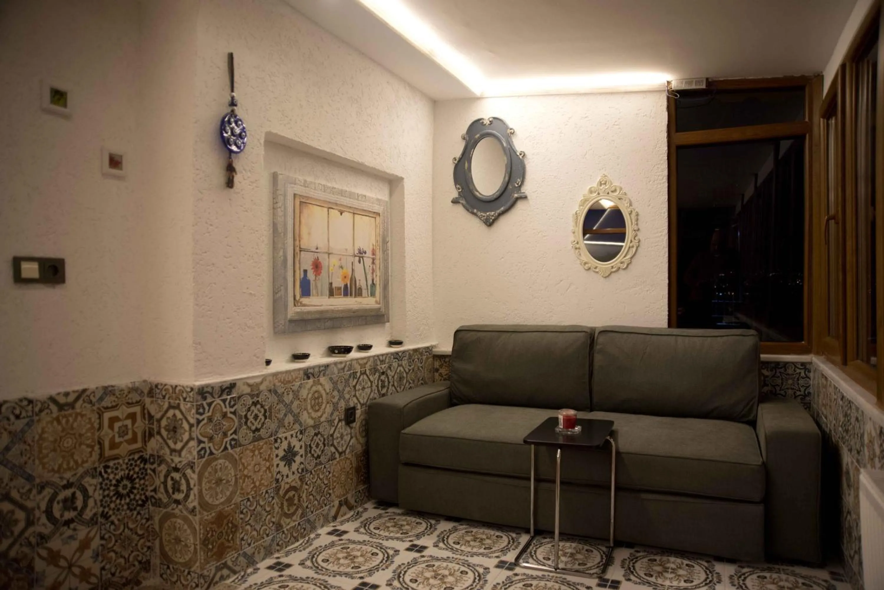 Living room in Big Orange Hotel Old City