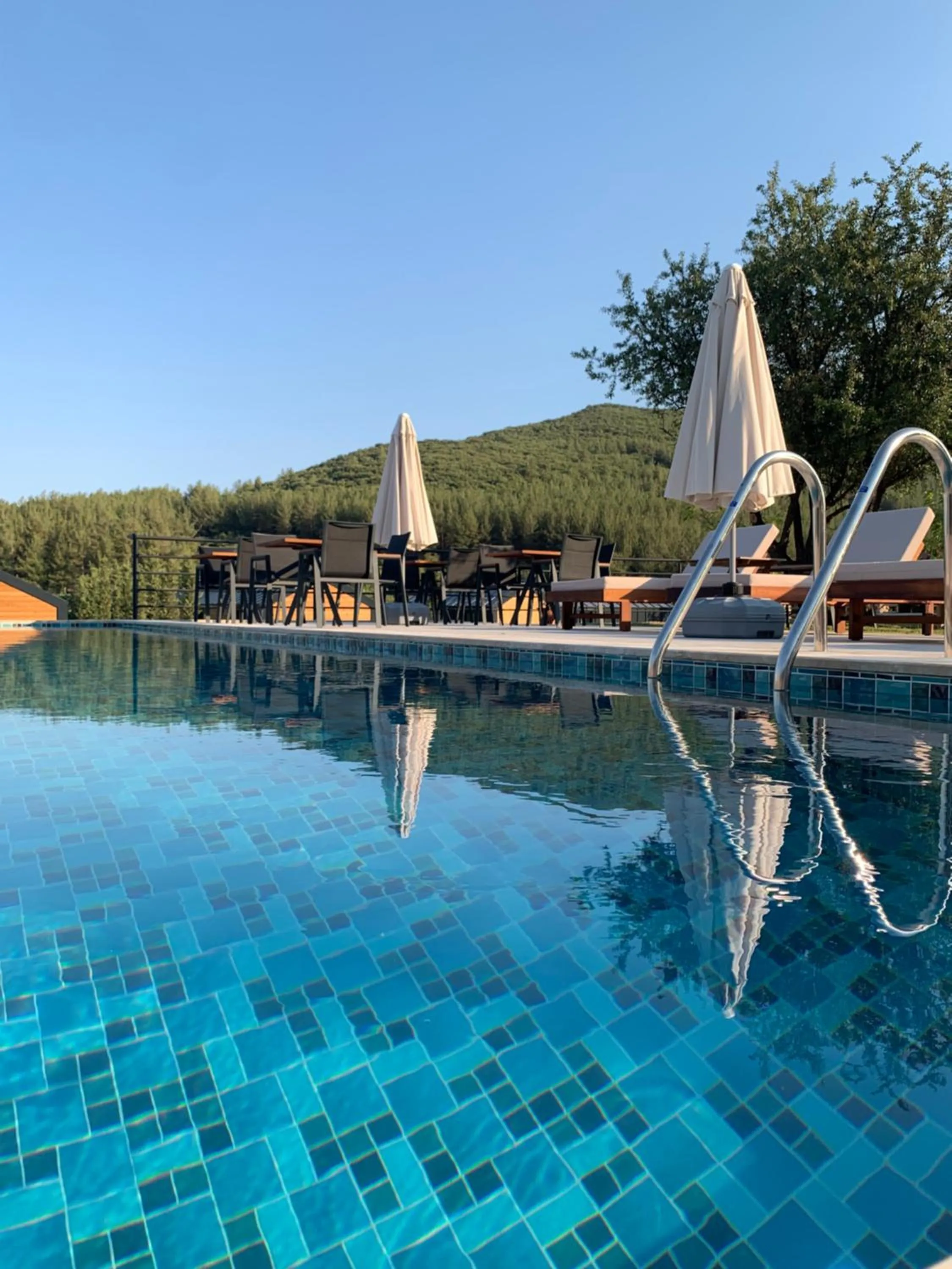 Restaurant/places to eat in Kairos Hotel