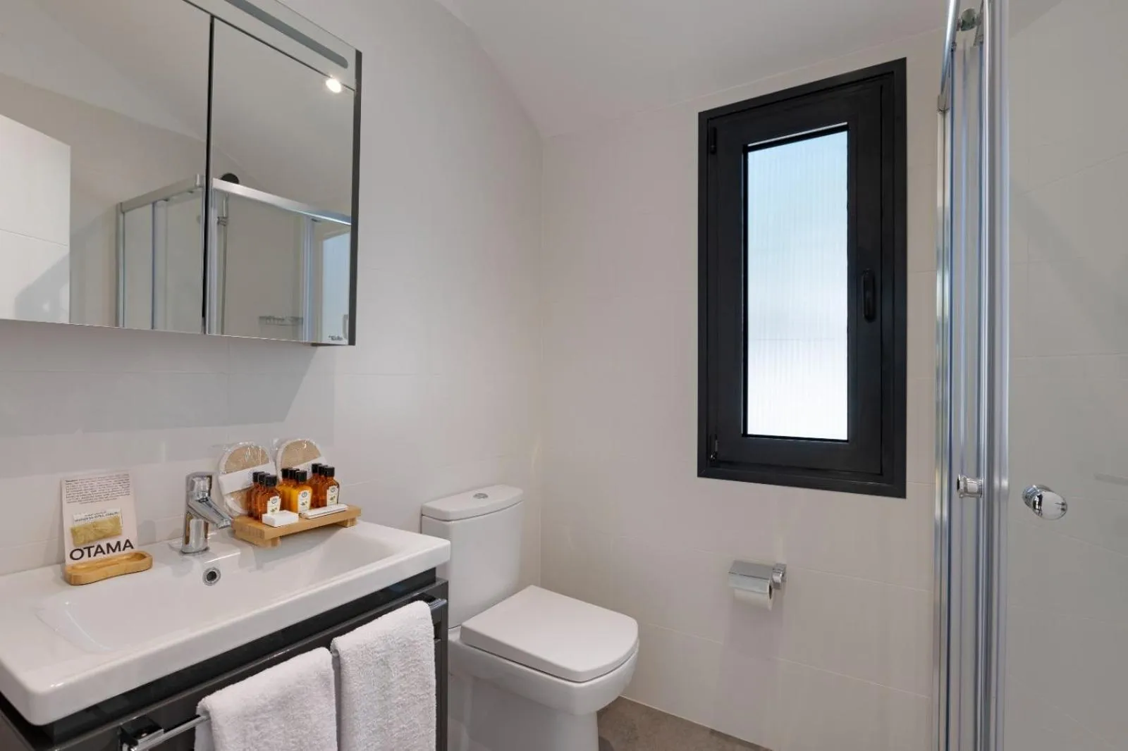 Toilet in Kairos Hotel