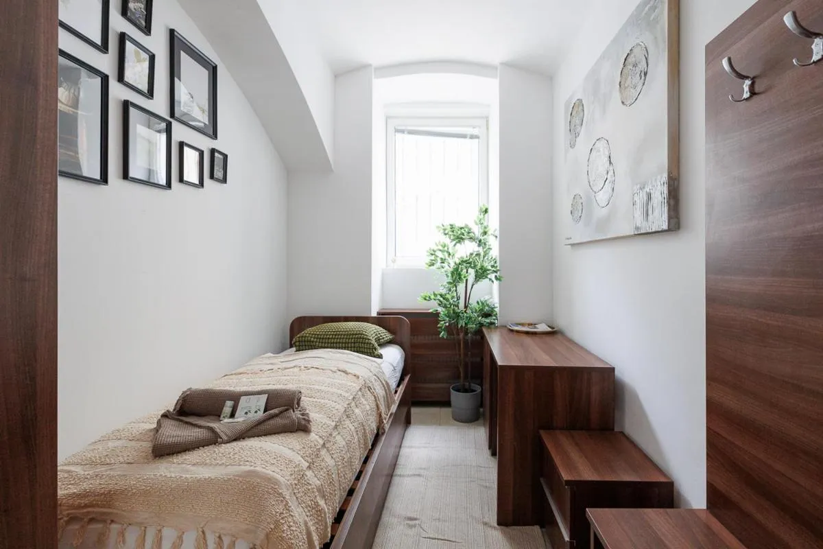 Bed in Vienna City Business Rooms