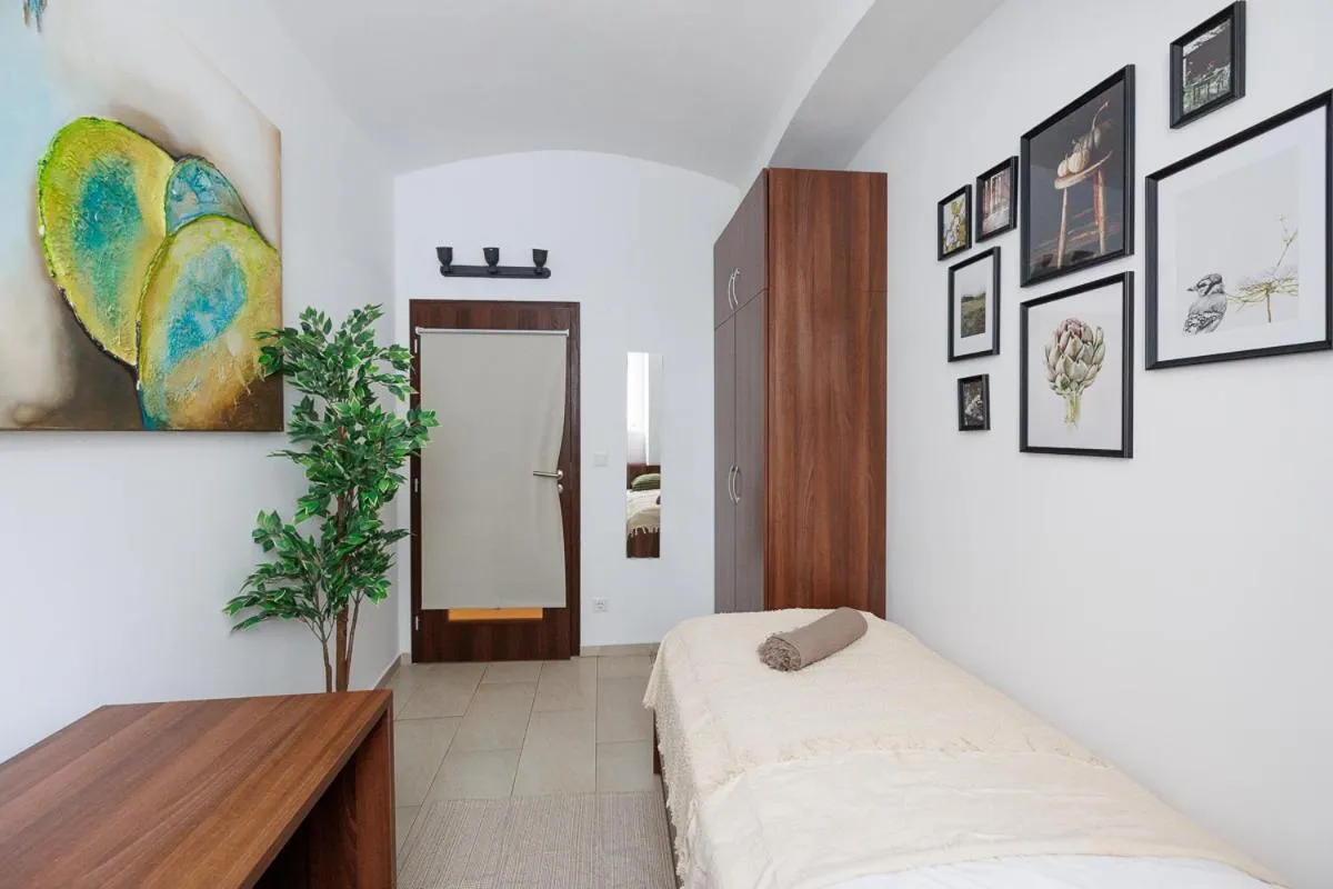 Bed in Vienna City Business Rooms