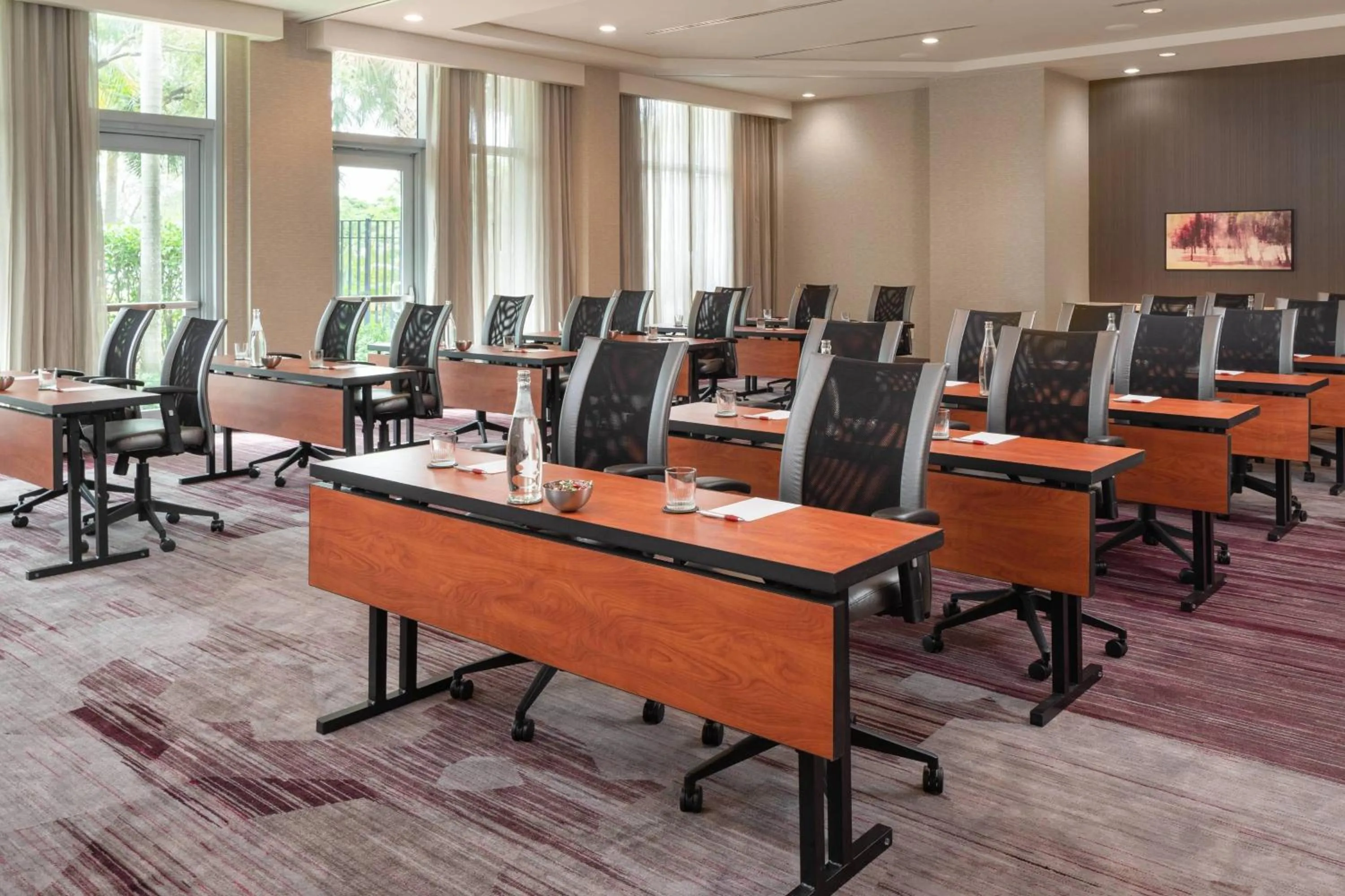 Meeting/conference room in Courtyard by Marriott Miami Airport