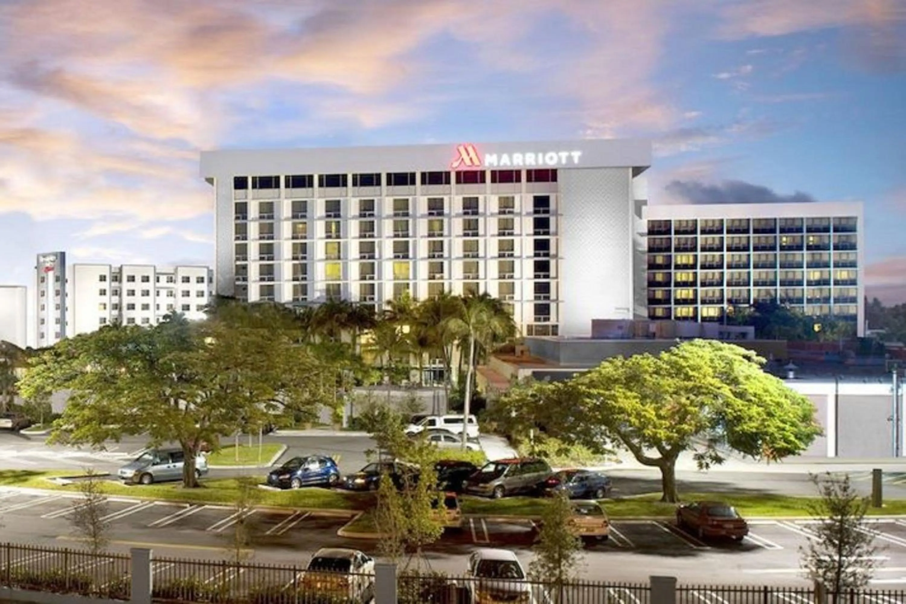 Property building in Courtyard by Marriott Miami Airport