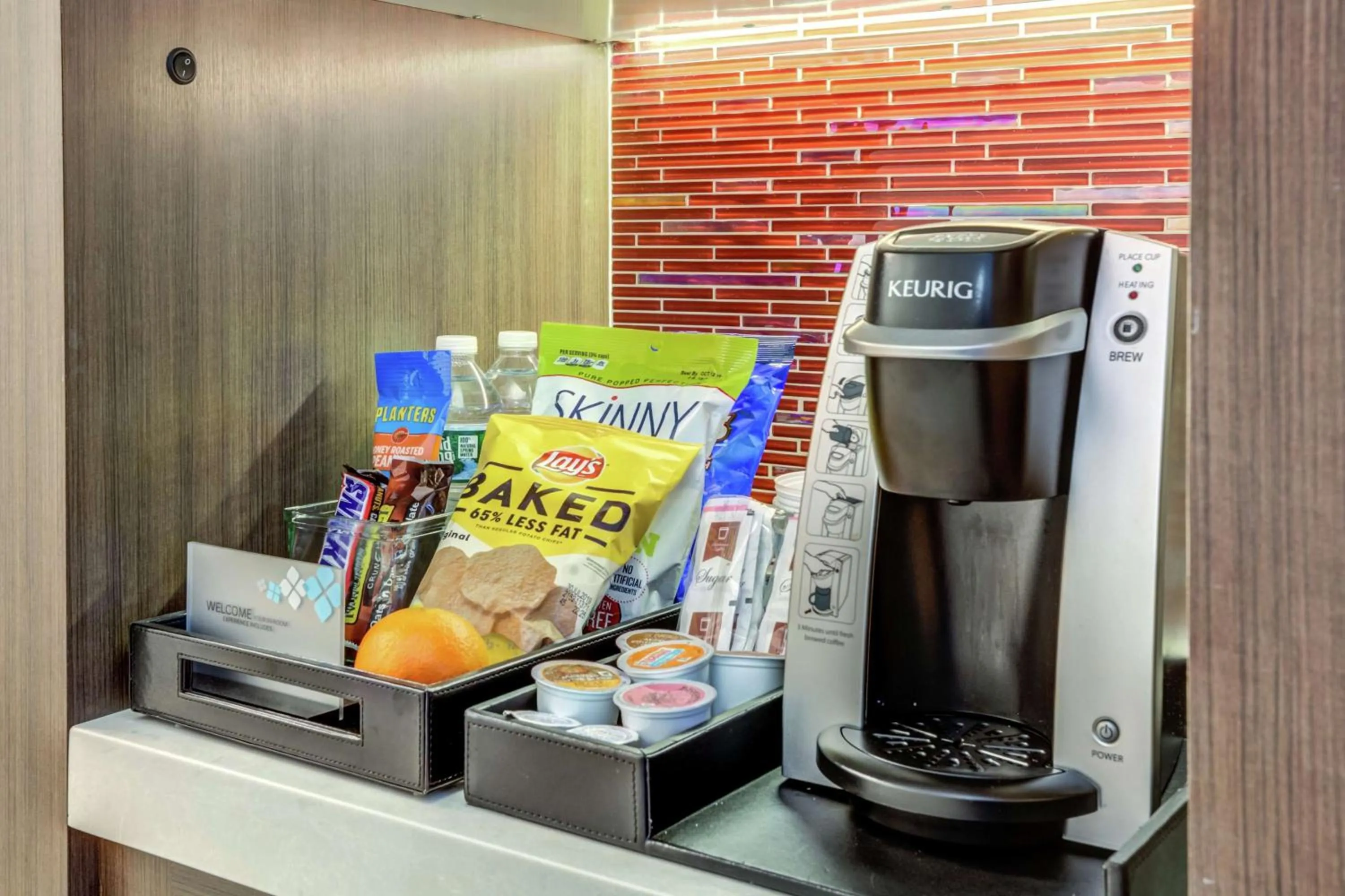 Photo of the whole room in Hilton Garden Inn Boston Waltham
