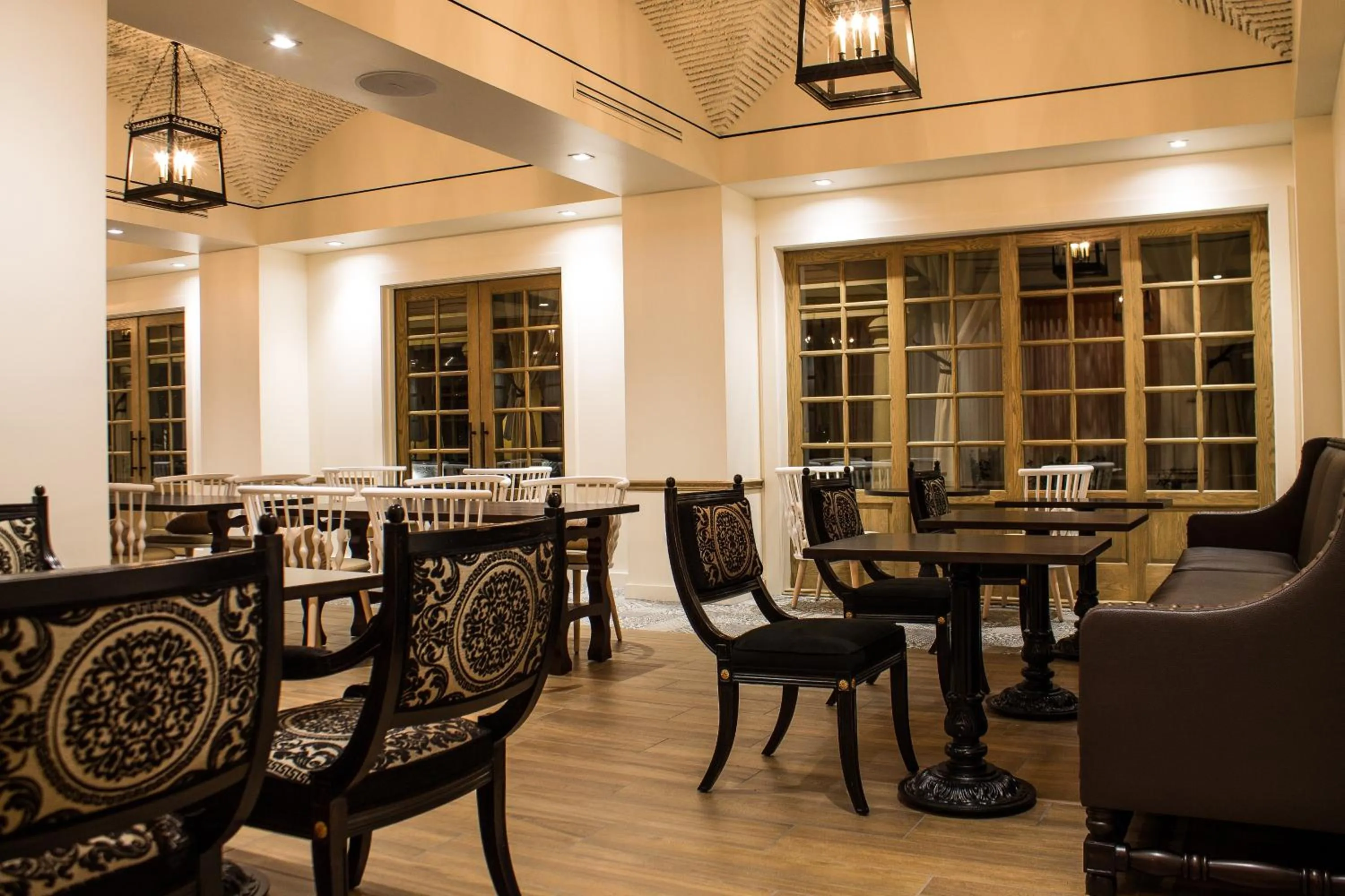 Restaurant/places to eat in Hotel Valencia Santana Row