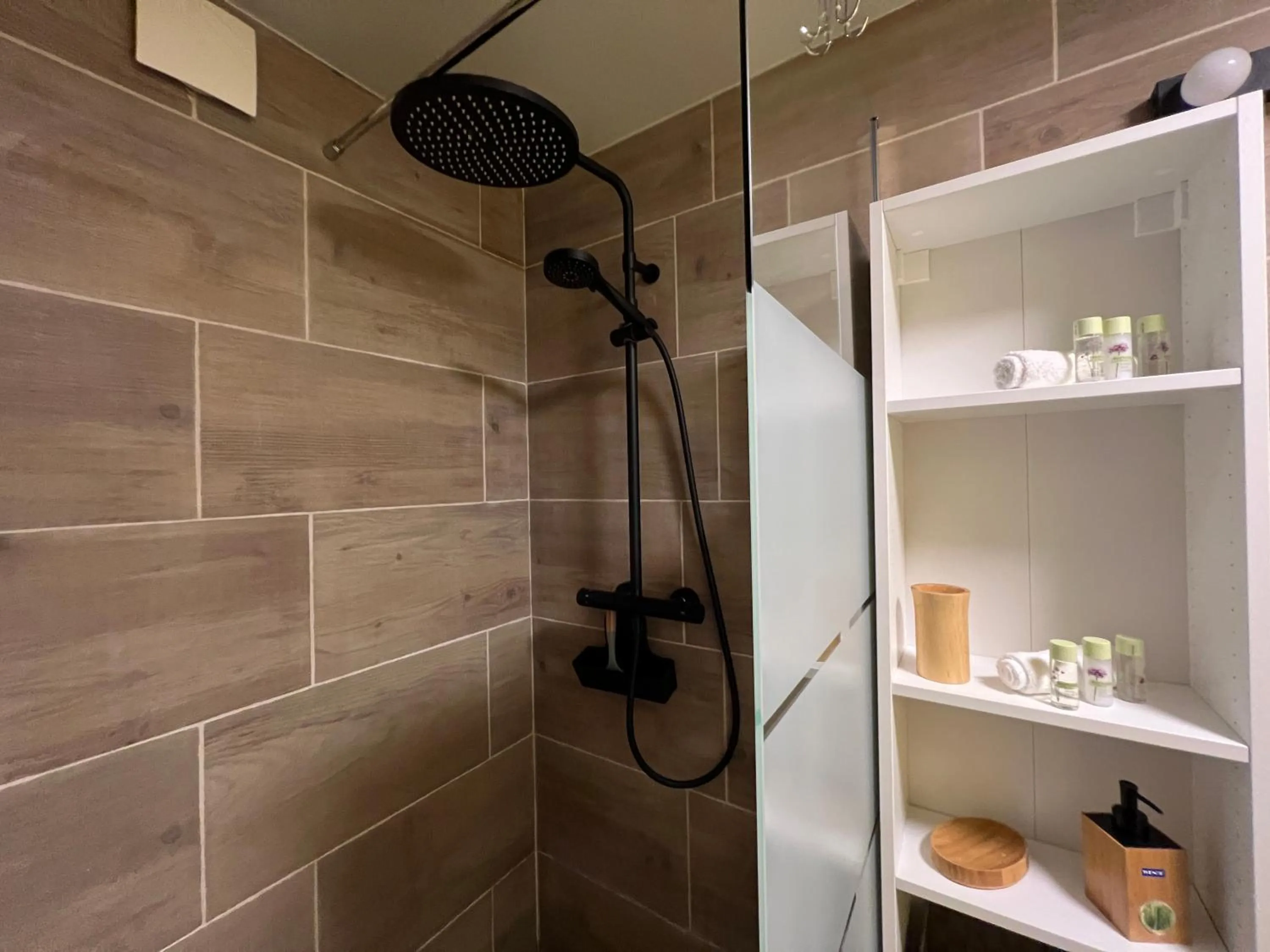 Shower in Residence La Borde