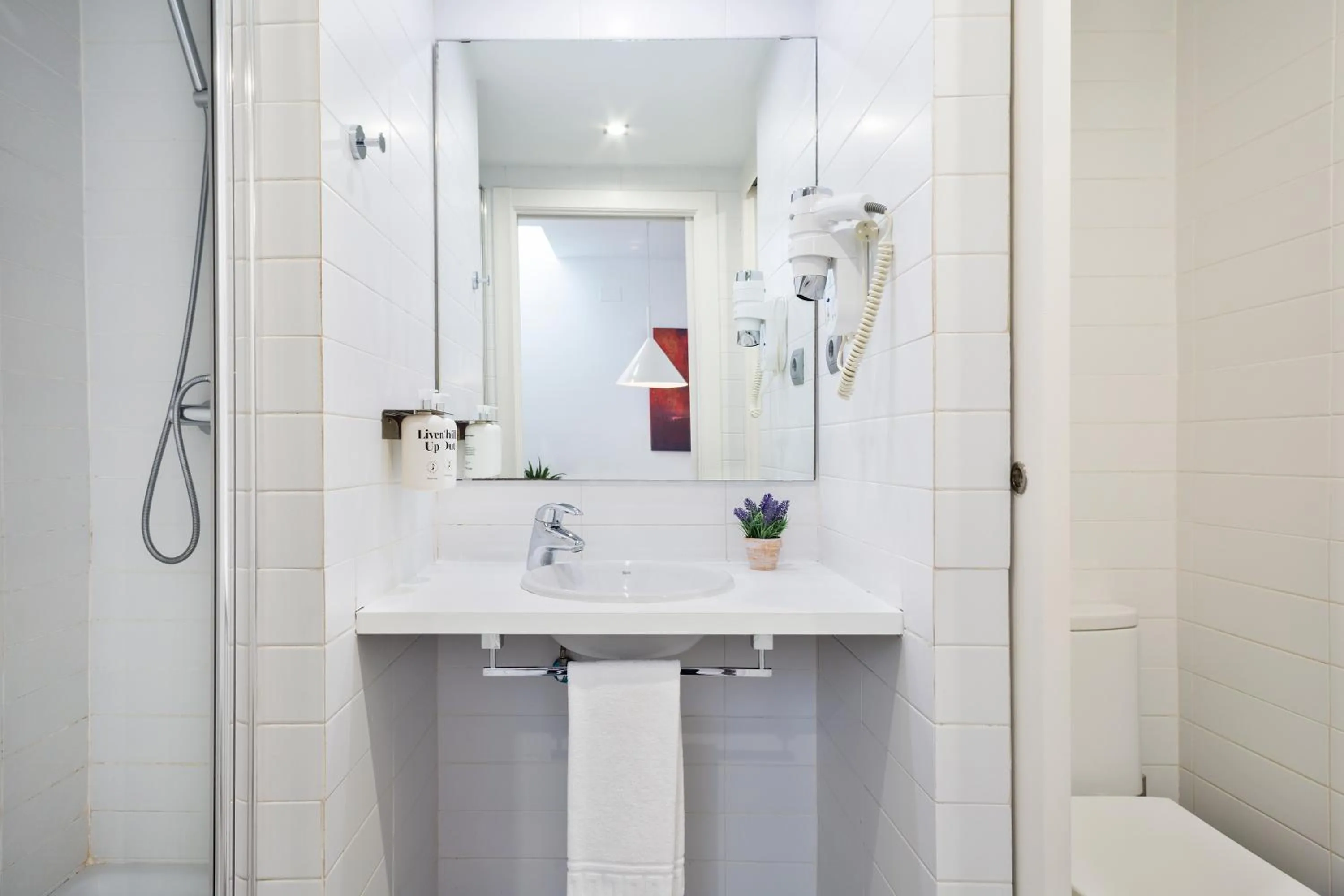 Bathroom in Sitges Group Blue&White