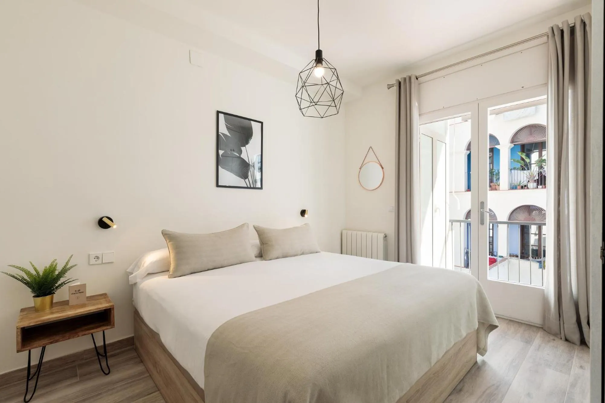 Bed in Sitges Group Blue&White