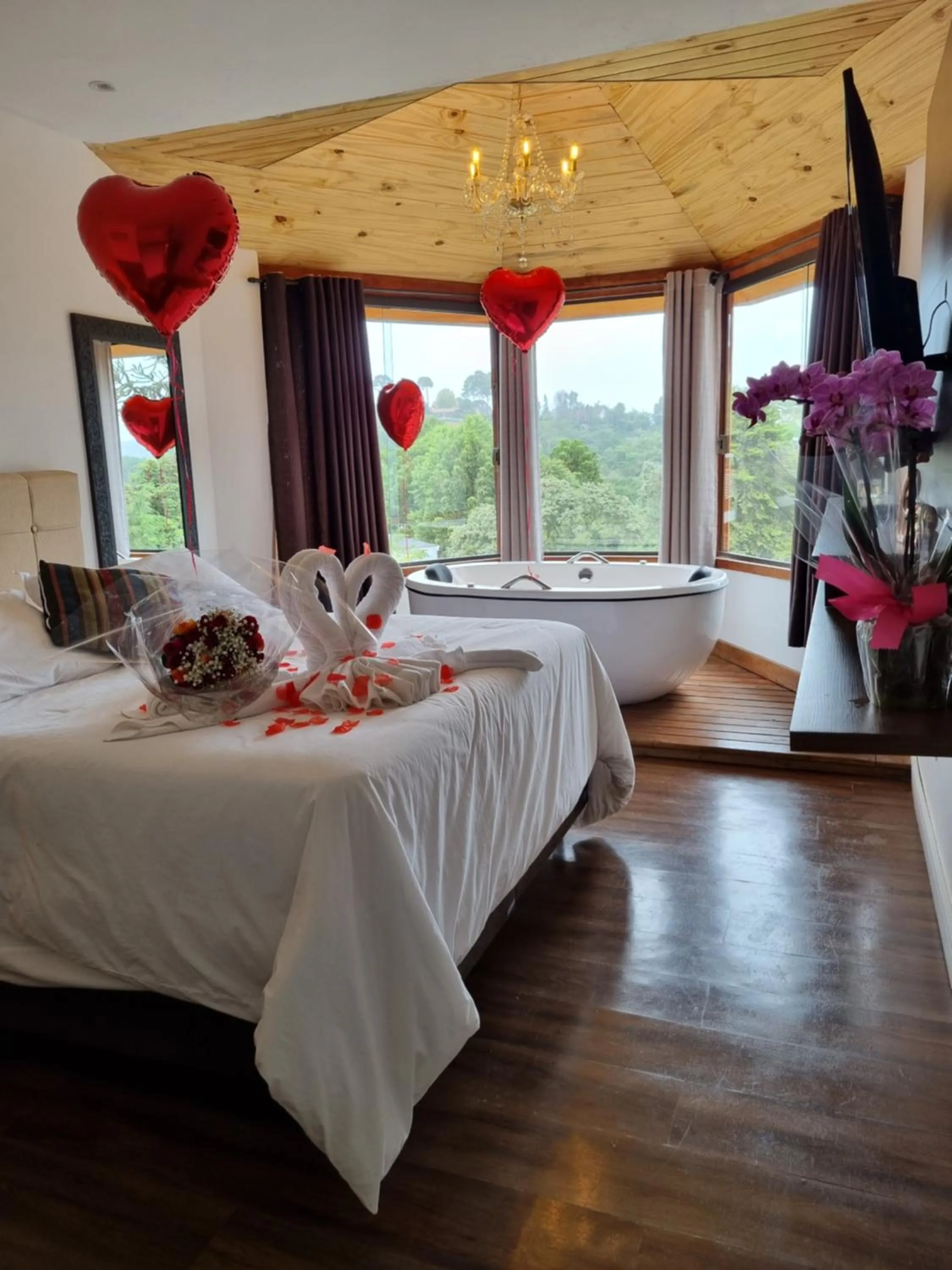 Hot Tub, Bed in Recanto dos Moinhos - Boutique Hotel