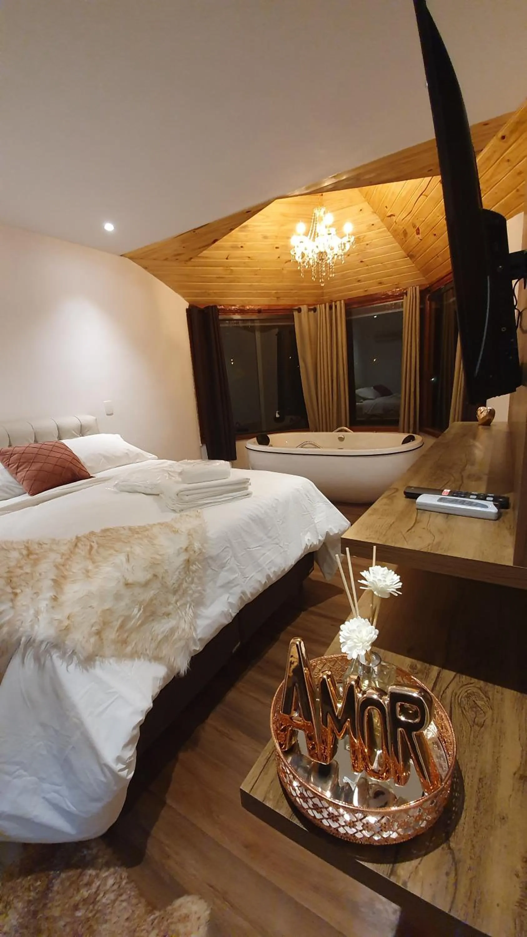 Toilet, Bed in Recanto dos Moinhos - Boutique Hotel