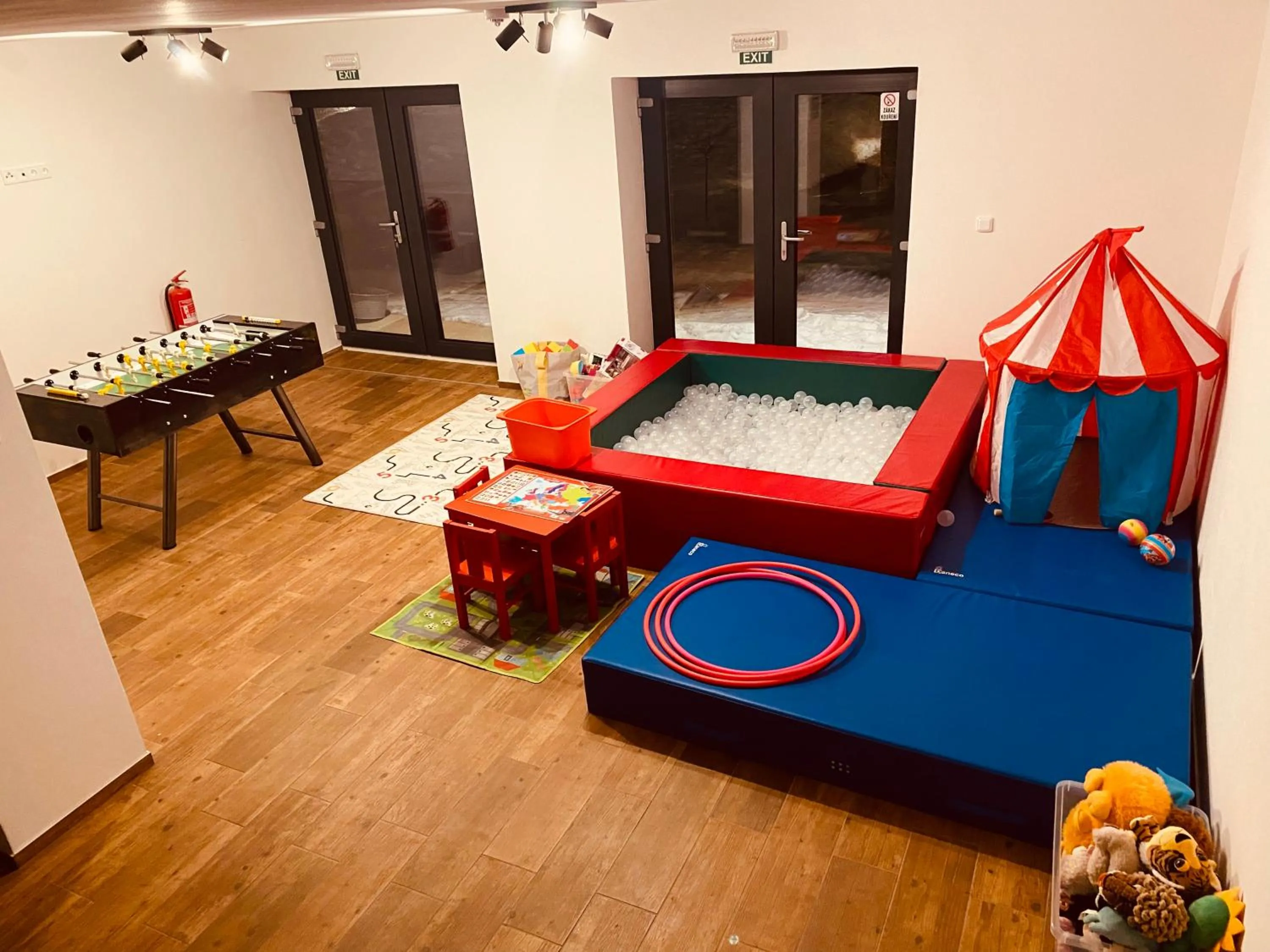 Property building, Bed in Joy Aparthotel Keilberg