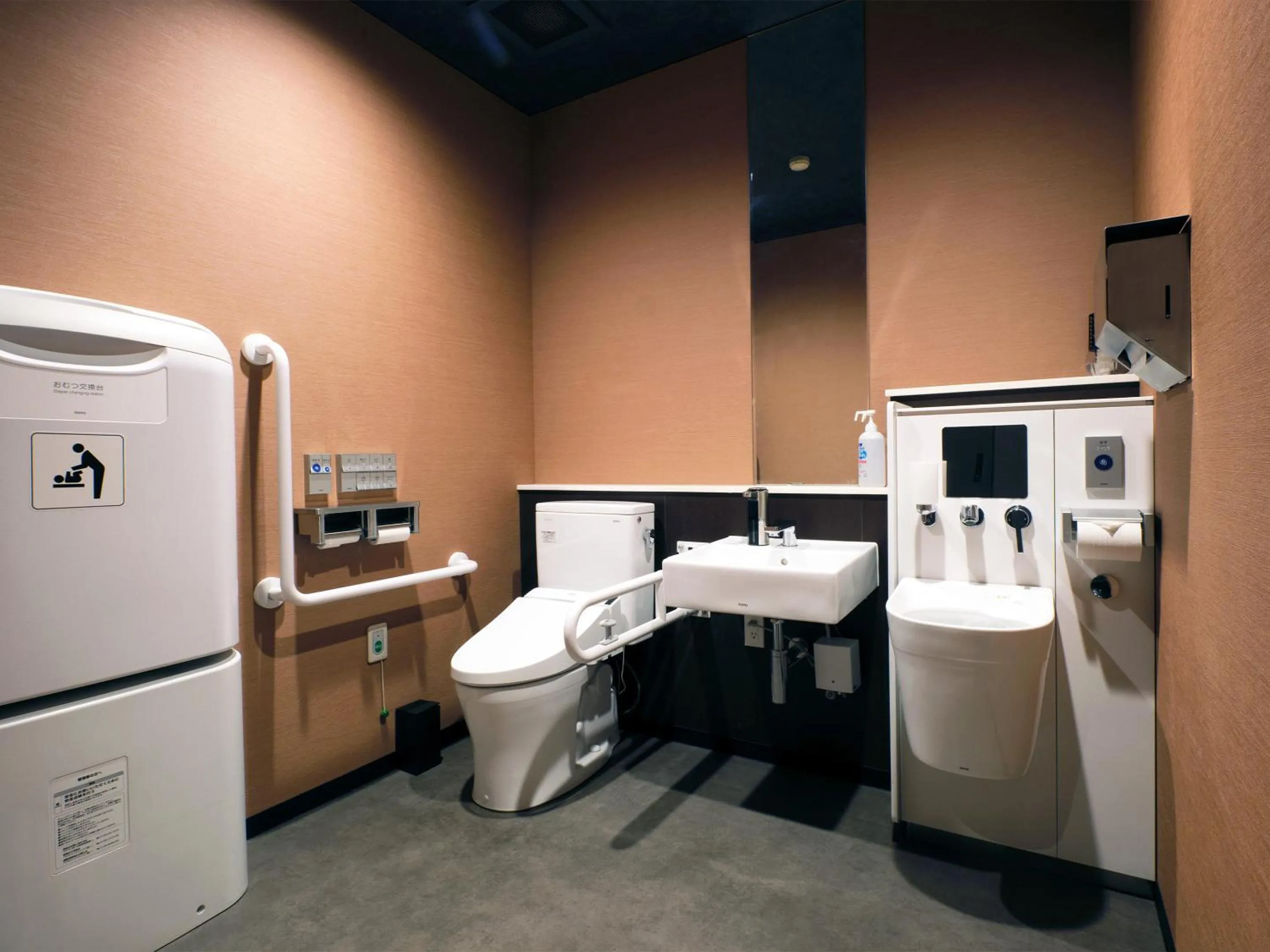 Toilet in Hotel Act Garden HAMAMATSU