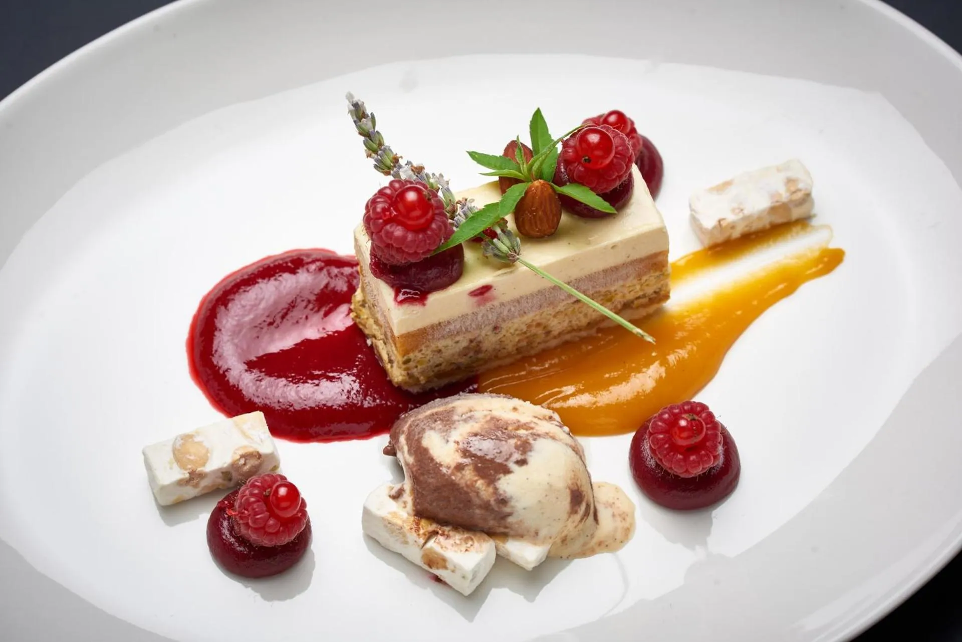 Restaurant/places to eat in Burg Windeck ***S