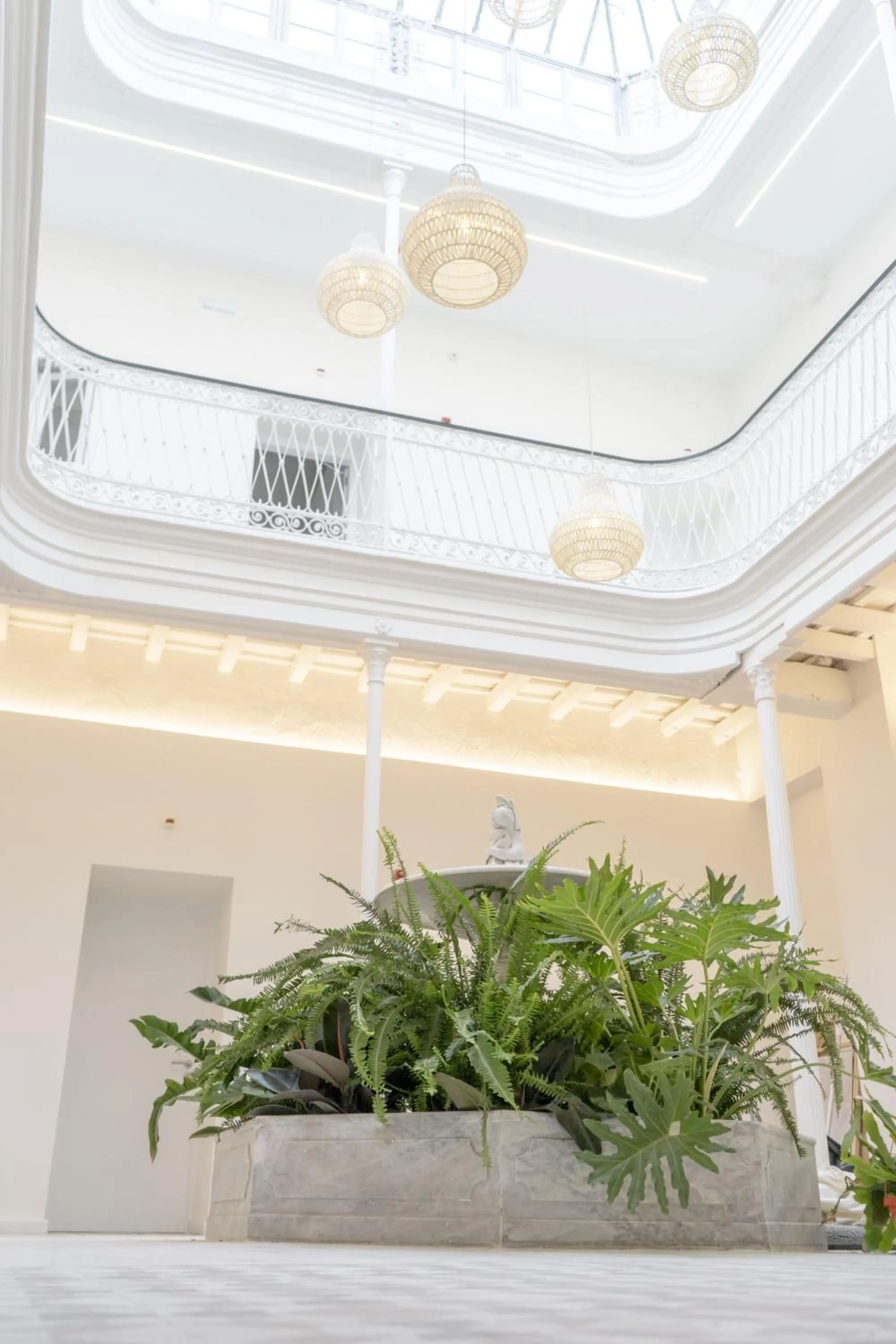 Property building in Suites Alfonso X