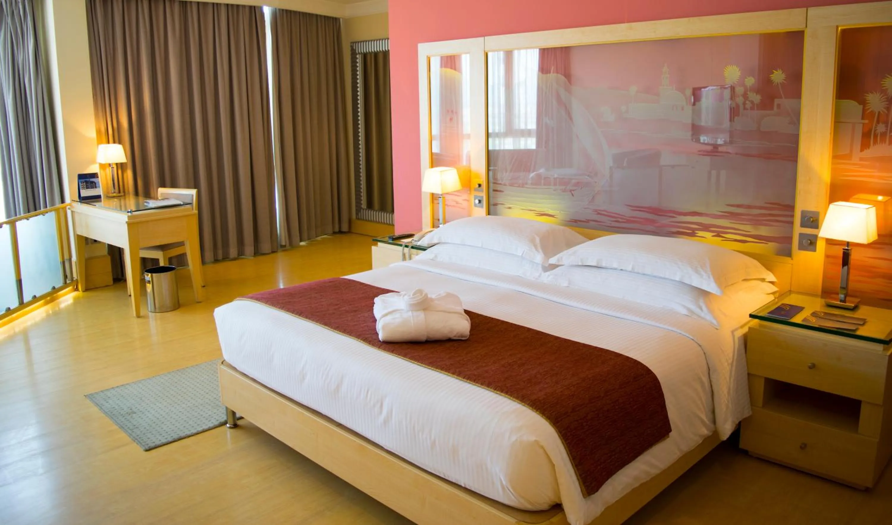 Bed in Le Royal Hotel