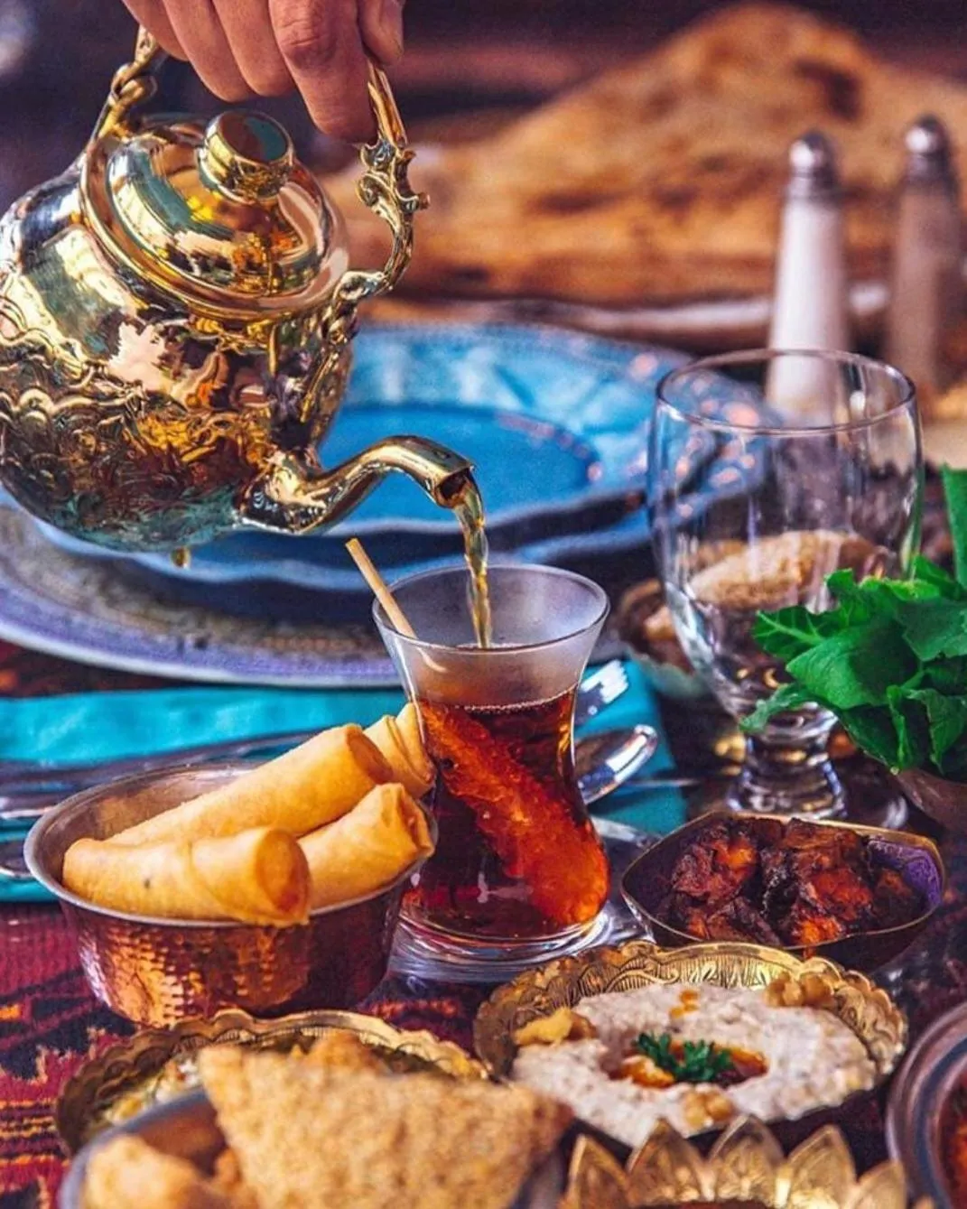 Restaurant/places to eat in Le Royal Hotel