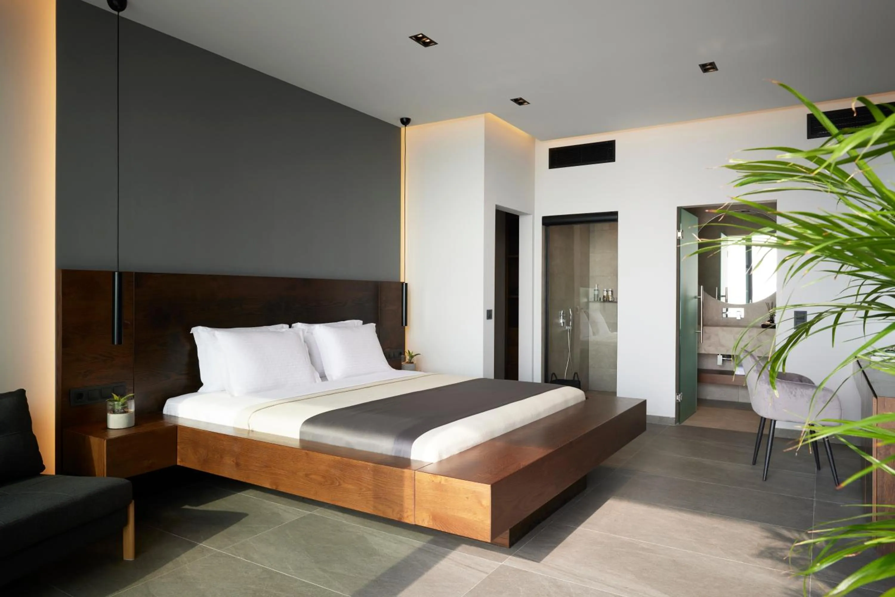 Shower, Bed in Villa OMNIA - Luxury Bound on Earth