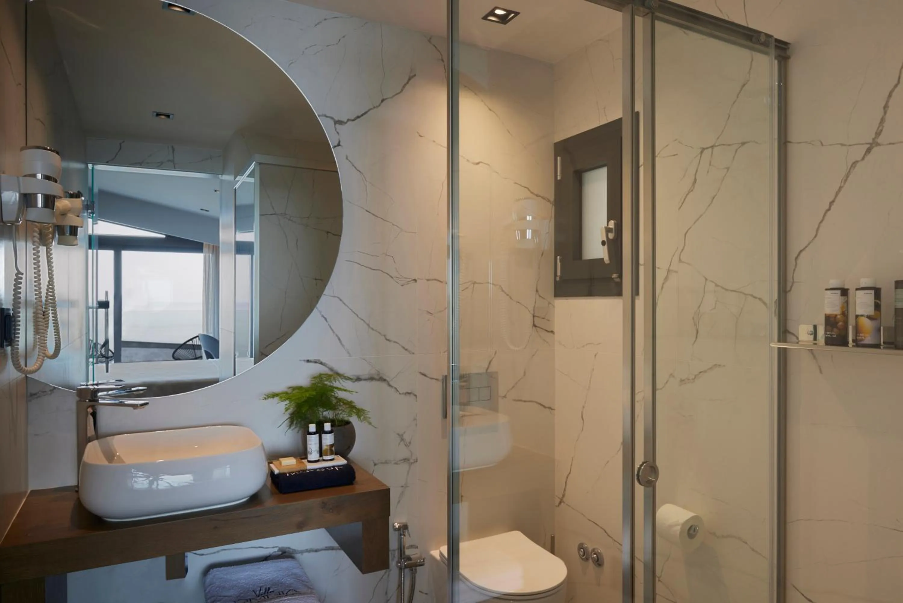 Shower in Villa OMNIA - Luxury Bound on Earth