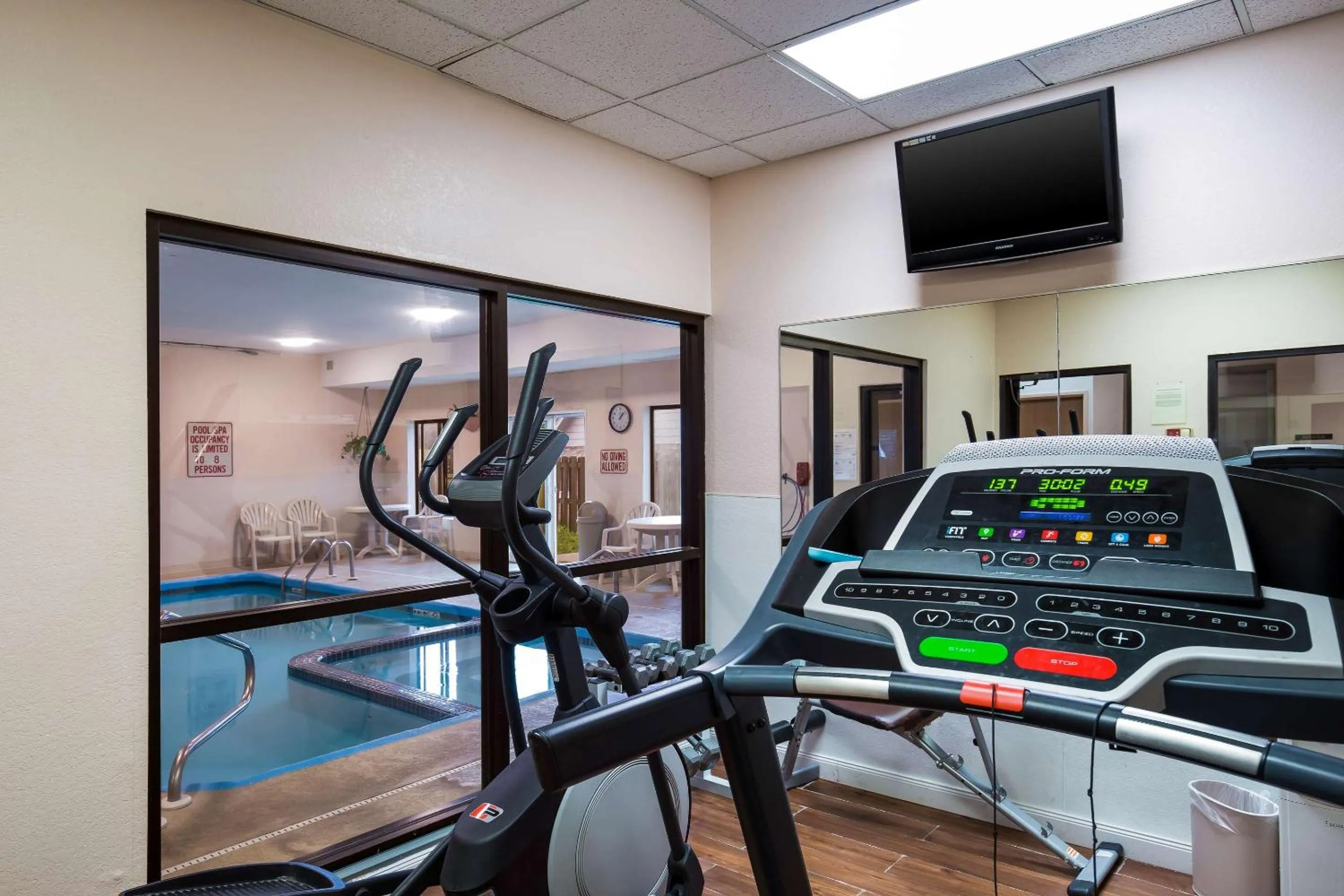 Fitness centre/facilities in Quality Inn I-70 Near Kansas Speedway