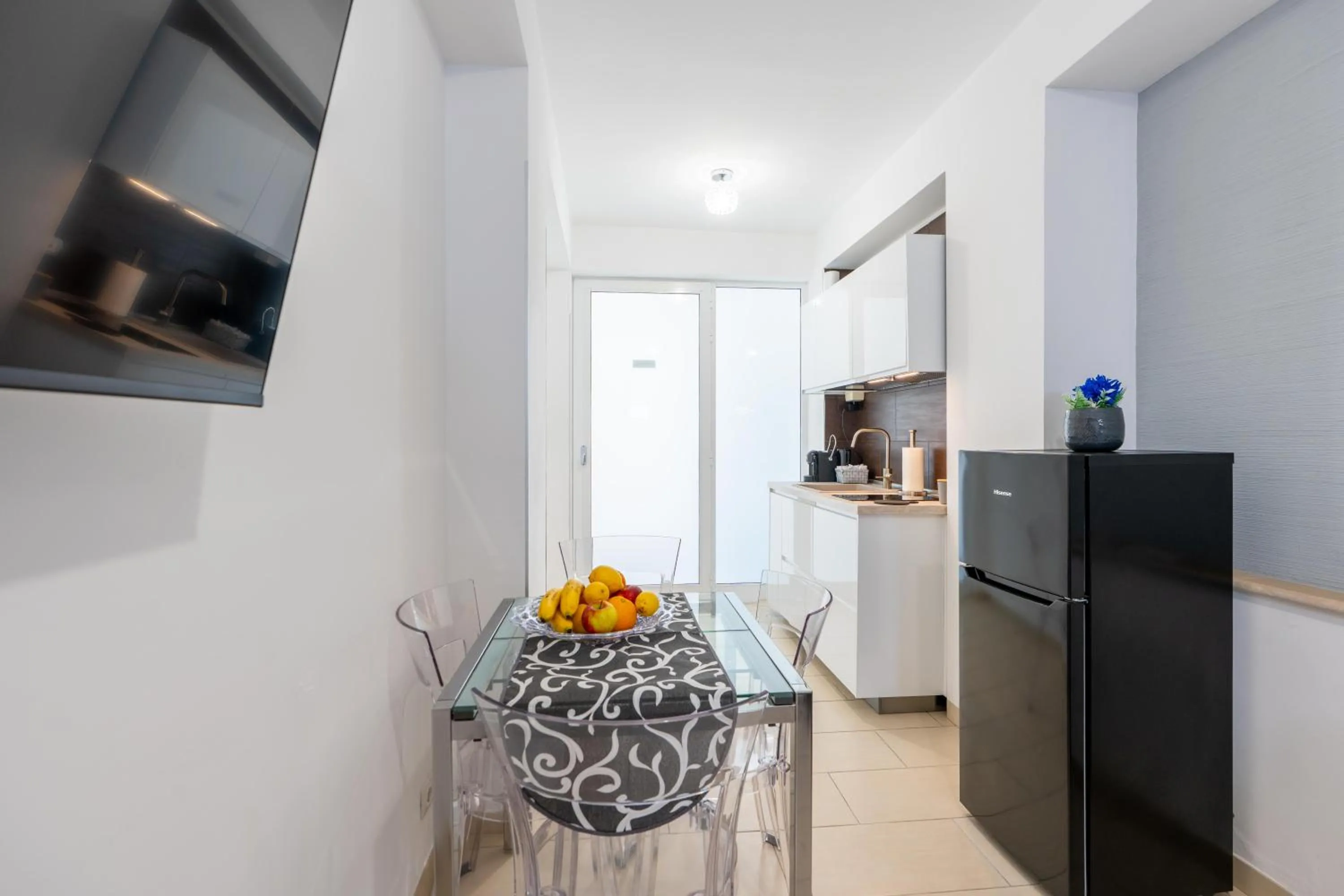 MADAGÌ Beachfront Apartments