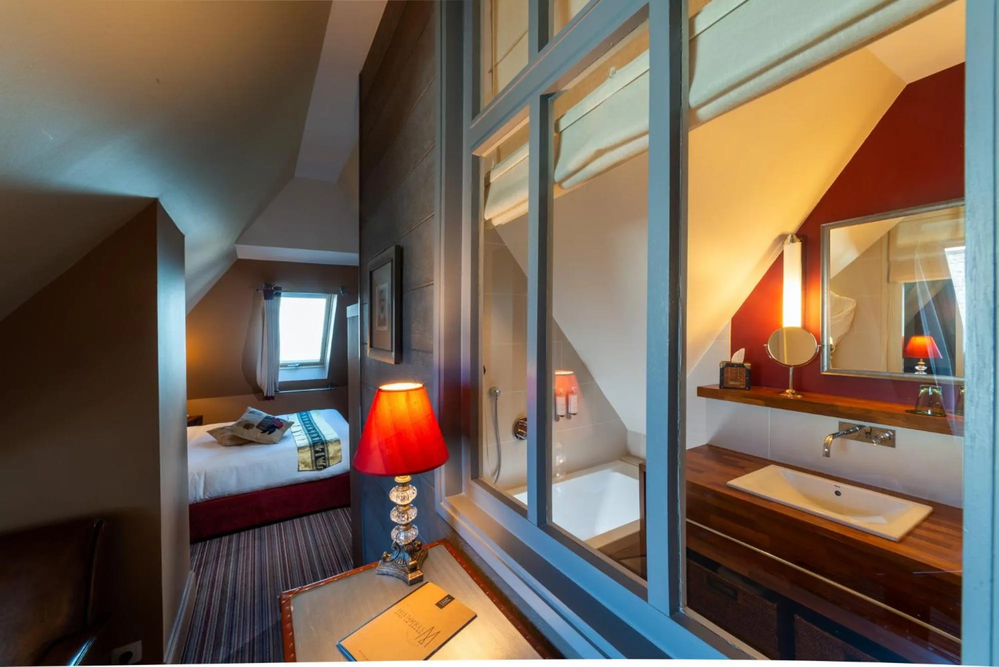 Bathroom, Bed in Royal Emeraude Hotel Dinard - MGallery Collection