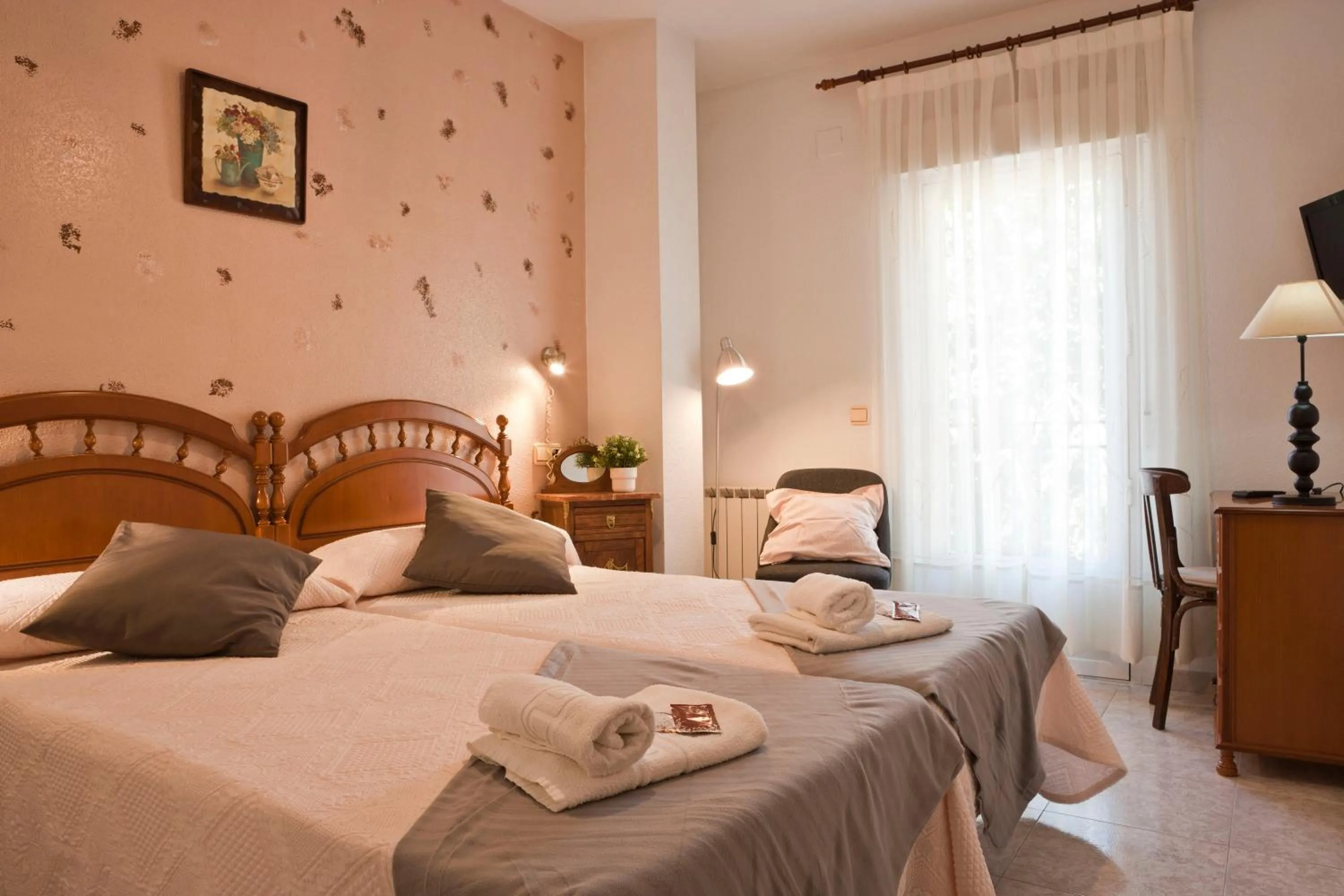 Photo of the whole room, Bed in Hotel Rural El Molino