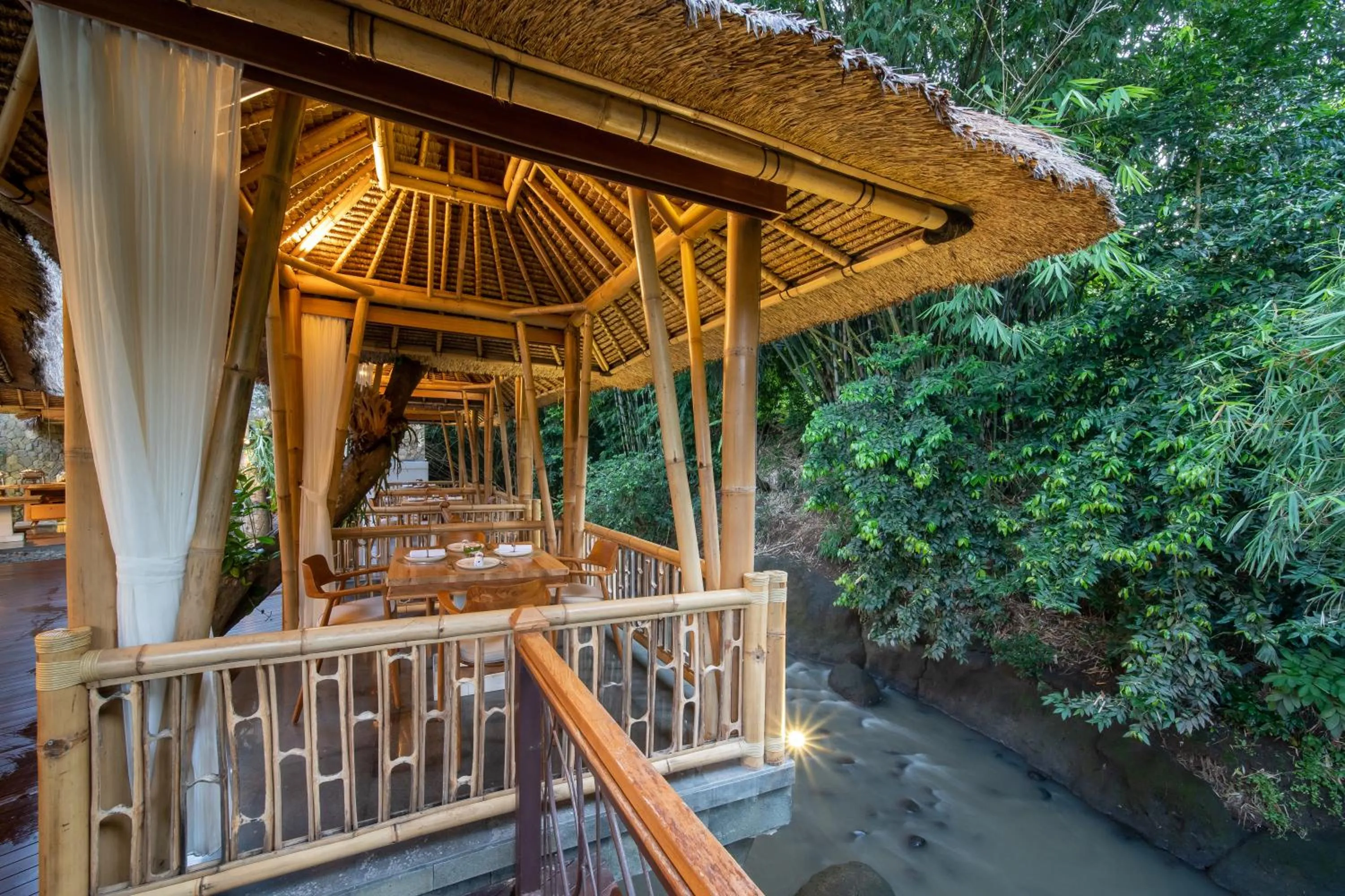 Restaurant/places to eat in Harsono Boutique Resort Bali