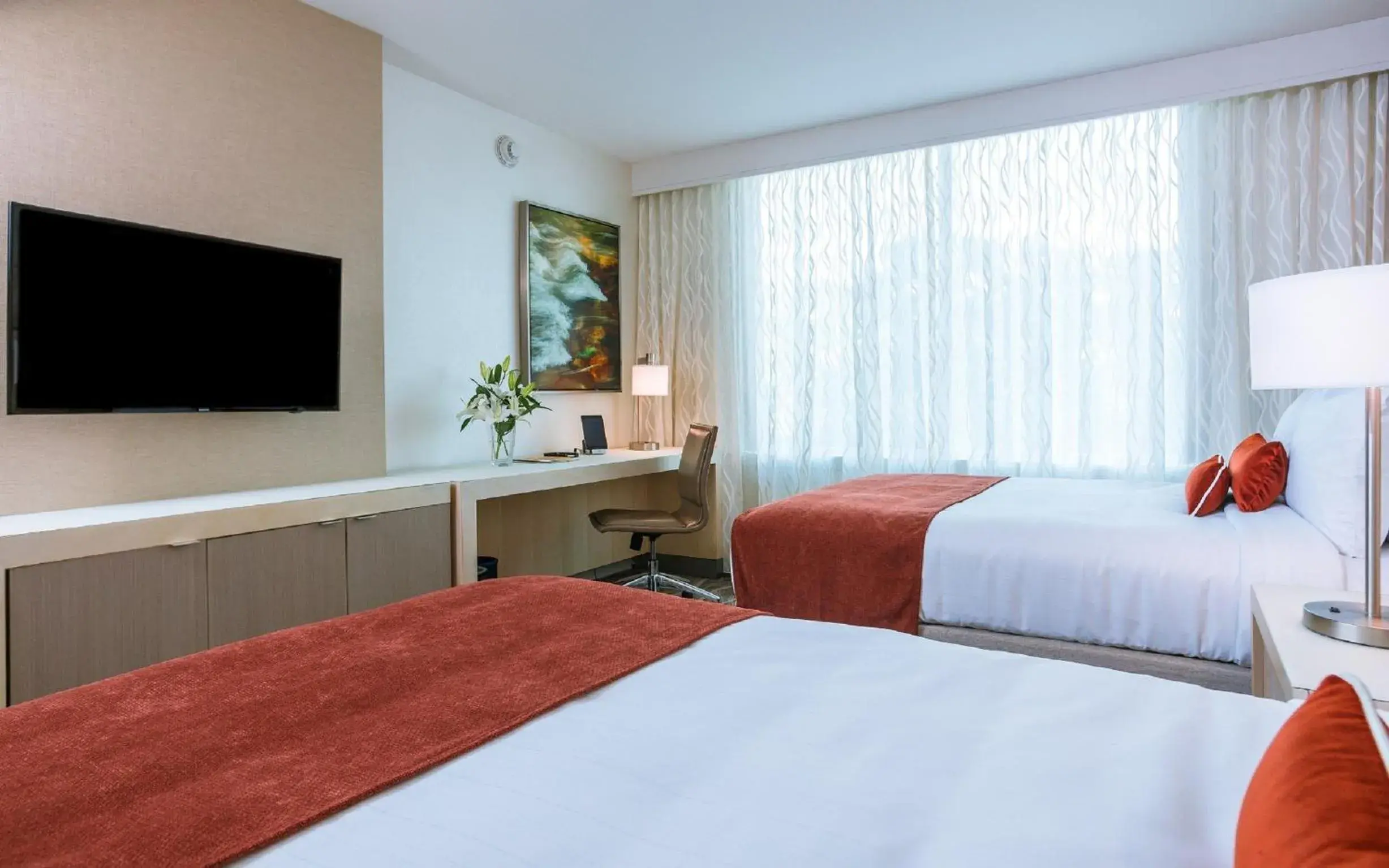 Earth Tower Accessible Queen in Mohegan Sun Earth Tower Accessible Queen in Mohegan Sun