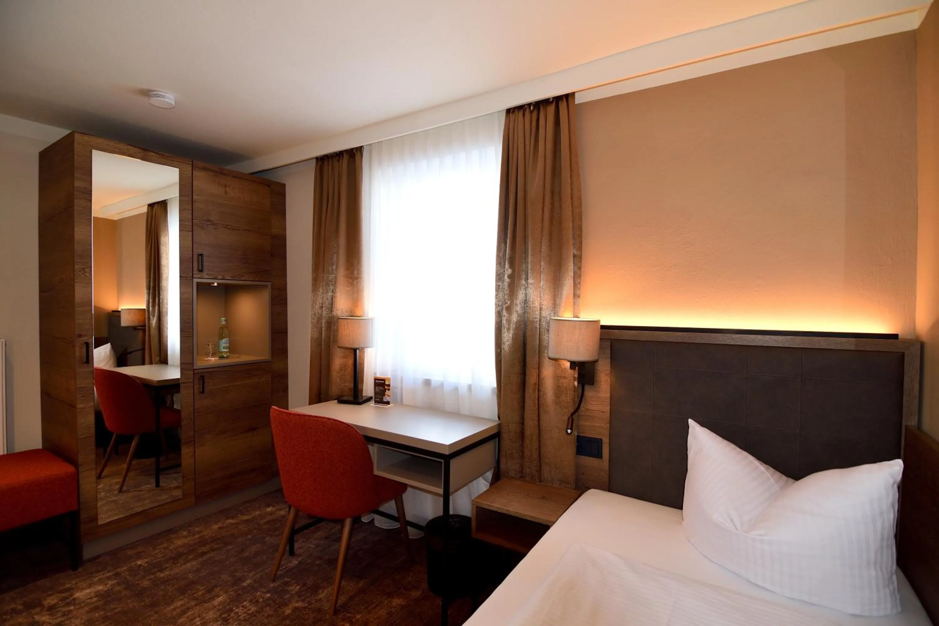 Photo of the whole room, Bed in Lindenberger Hof