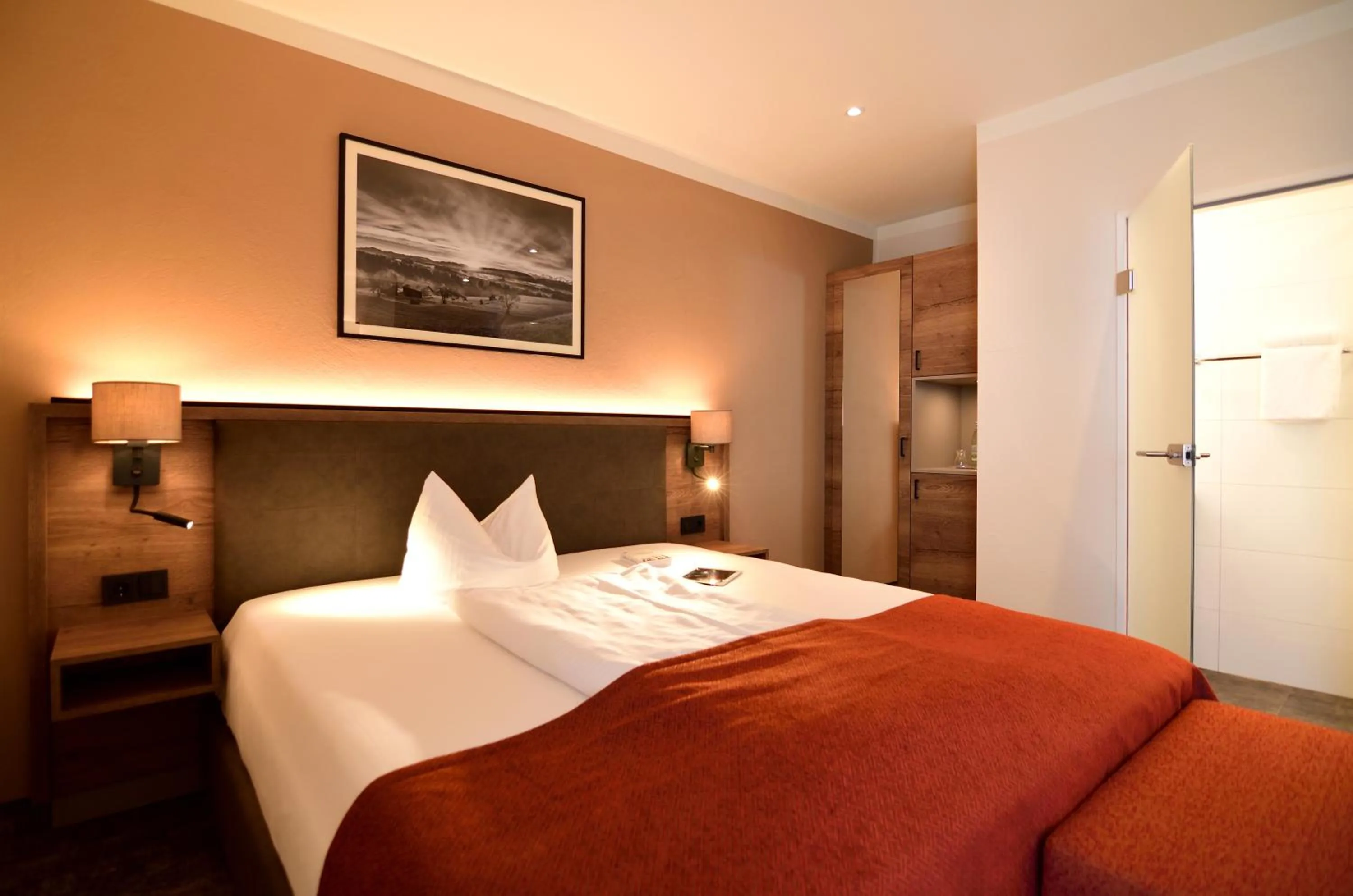 Photo of the whole room, Bed in Lindenberger Hof