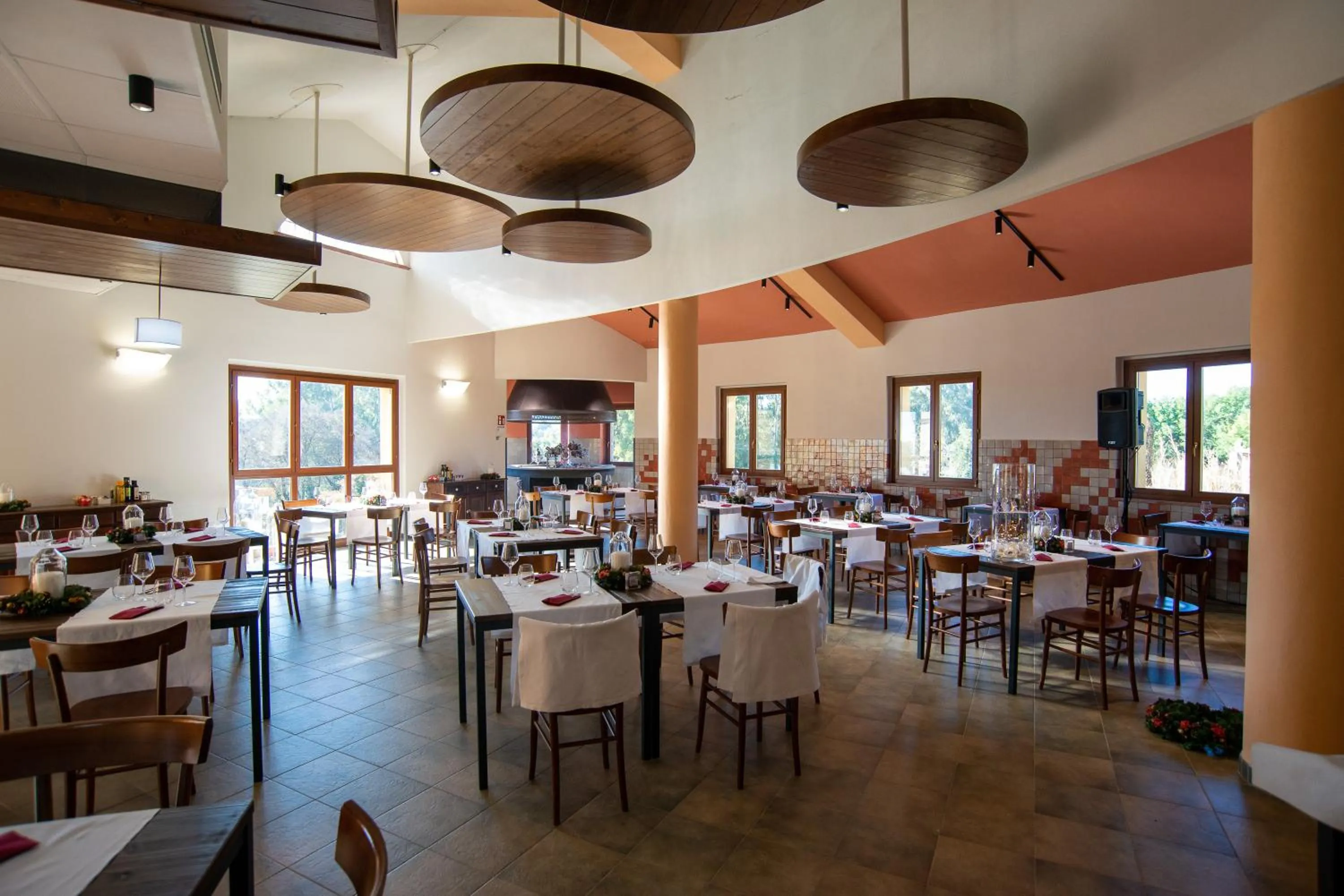 Restaurant/places to eat in S'ena Hotel