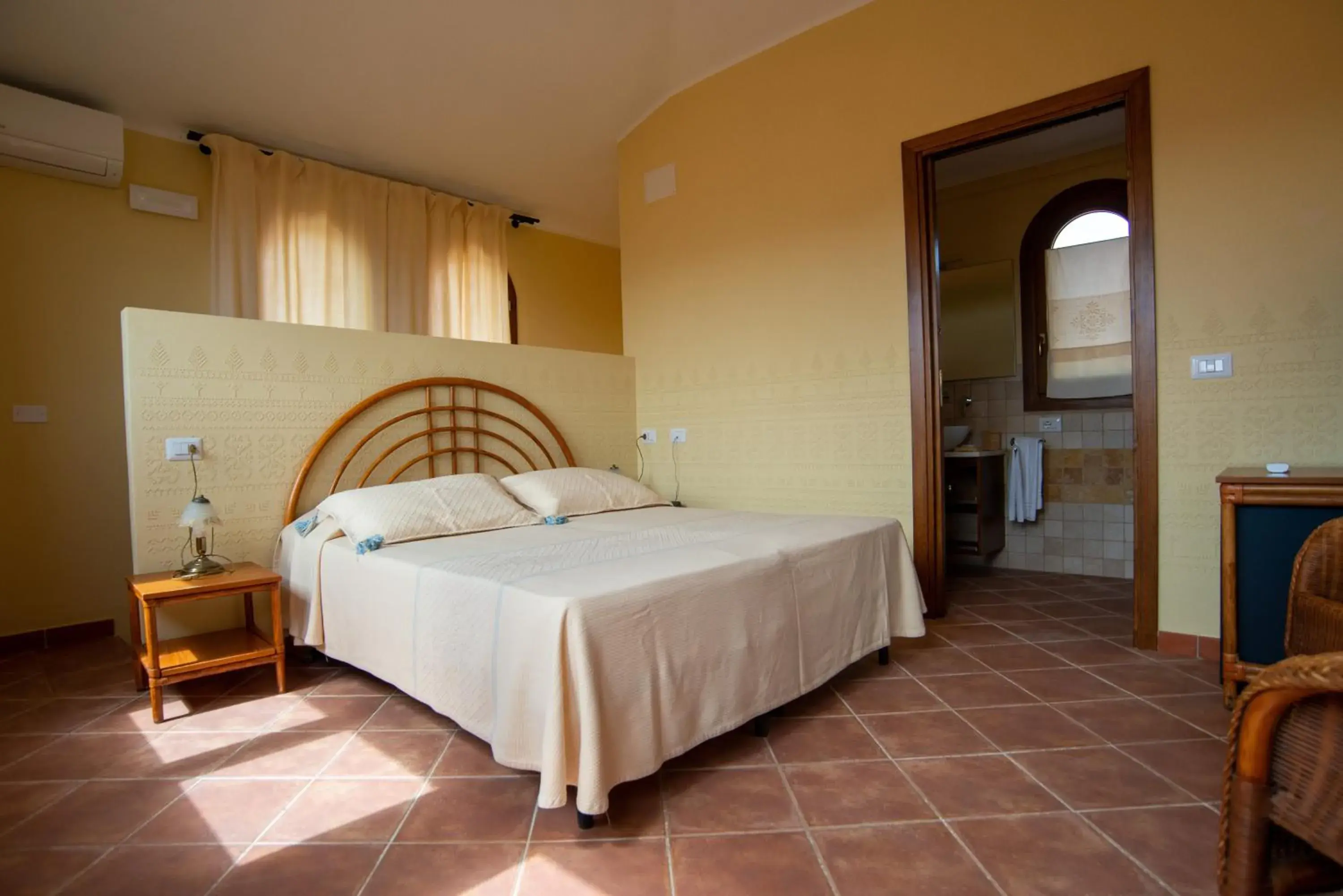 Deluxe Double or Twin Room in S'ena Hotel Deluxe Double or Twin Room in S'ena Hotel