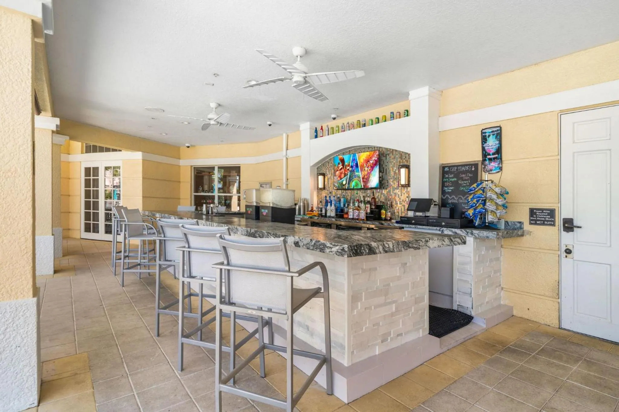 Swimming pool in Vista Cay Resort by Millenium at Universal Blvd.