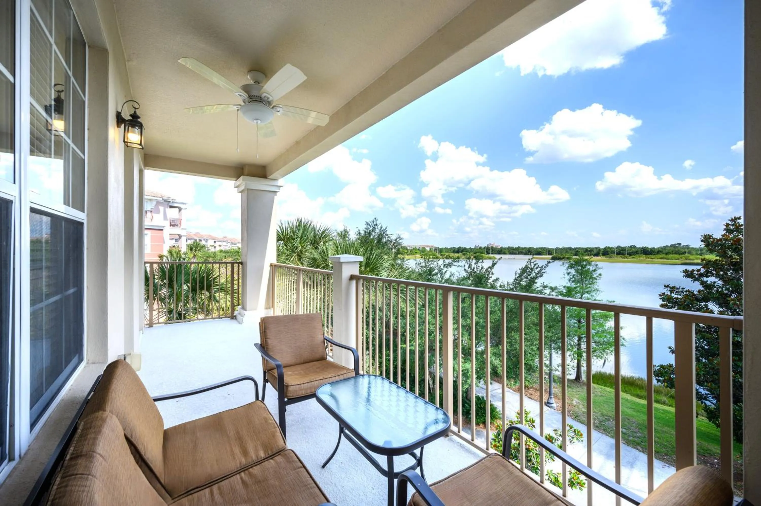 Balcony/Terrace in Vista Cay Resort by Millenium at Universal Blvd.