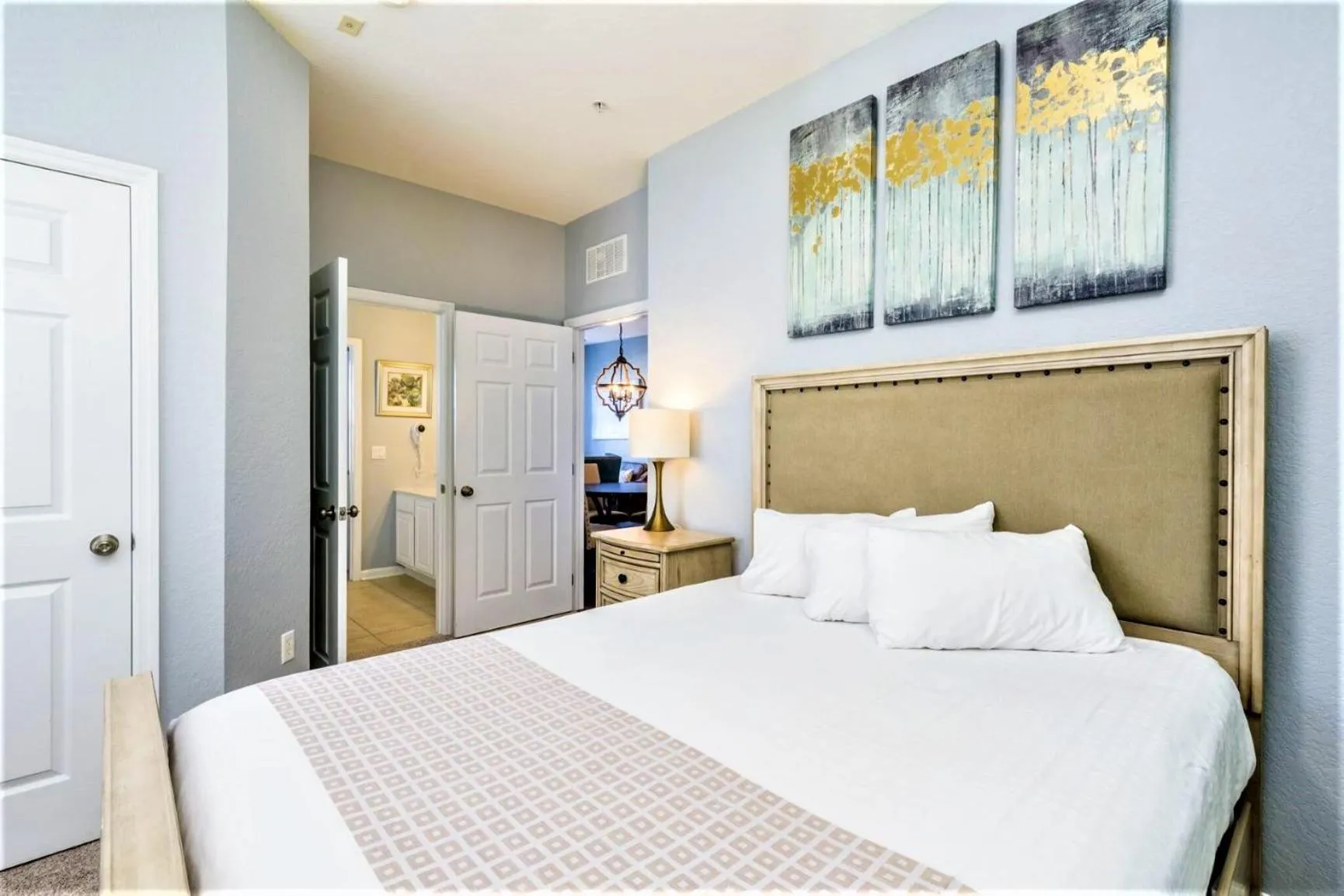 Bedroom, Bed in Vista Cay Resort by Millenium at Universal Blvd.